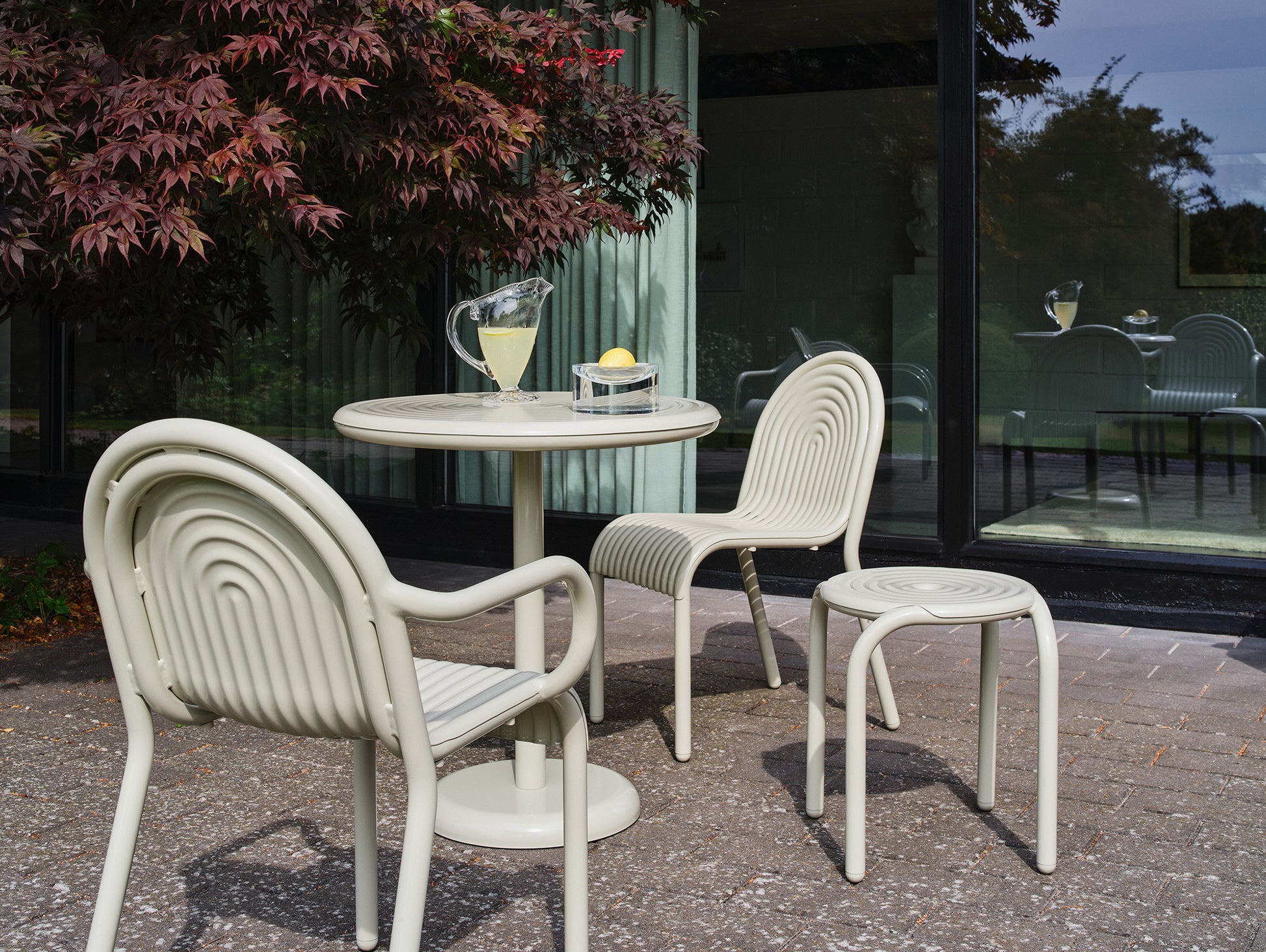 Groove Round Table by Tom Dixon - Putty
