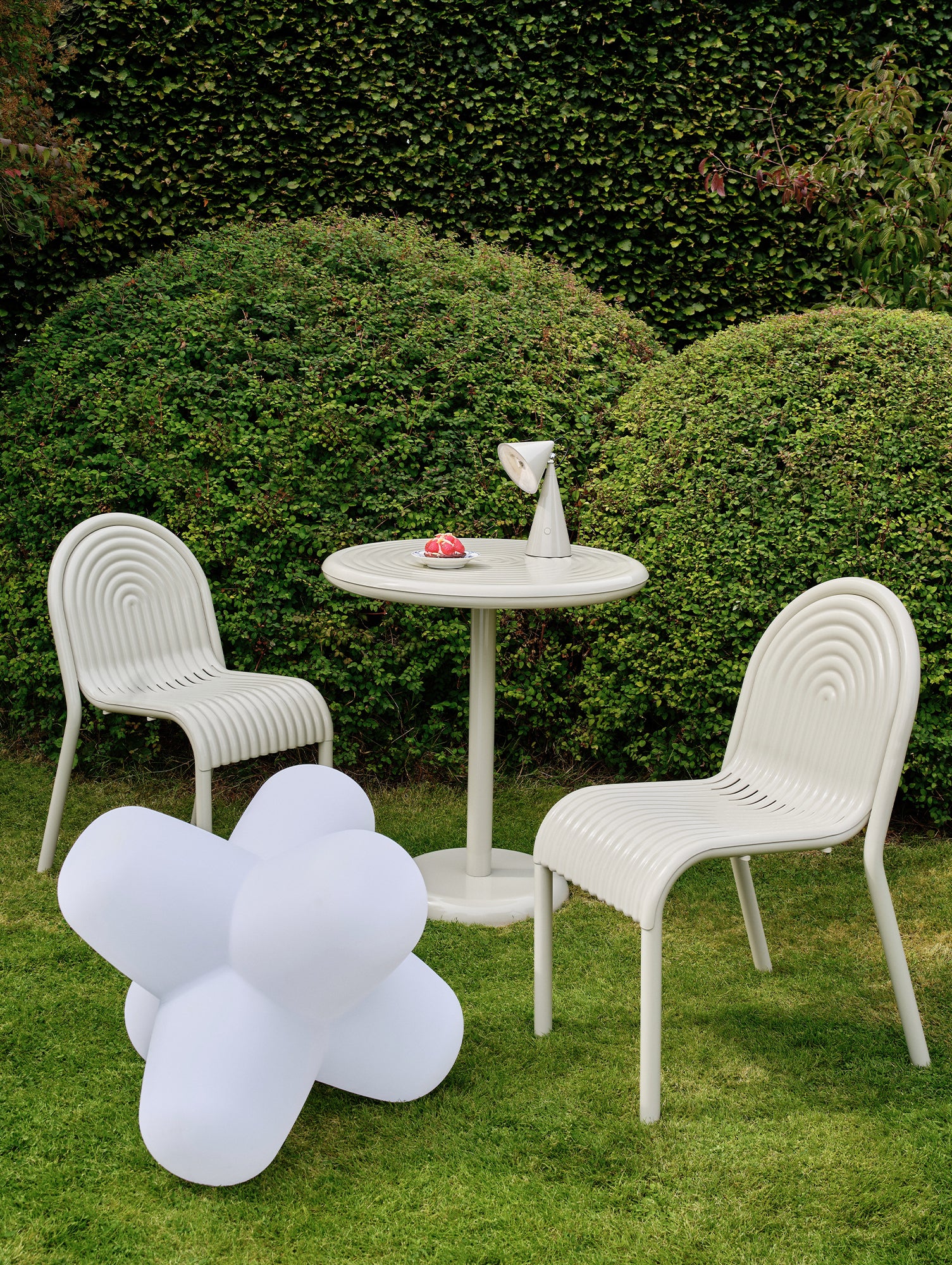 Groove Round Table by Tom Dixon - Putty