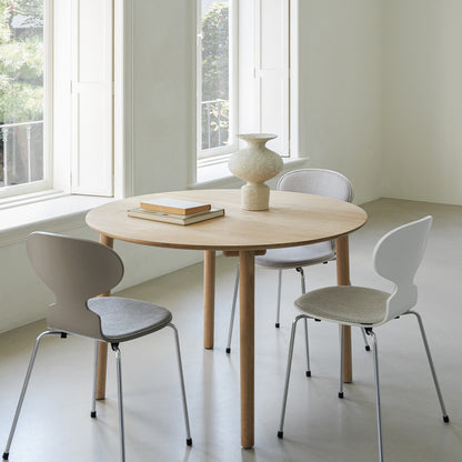 Hven Dining Table by Fritz Hansen - D110cm
