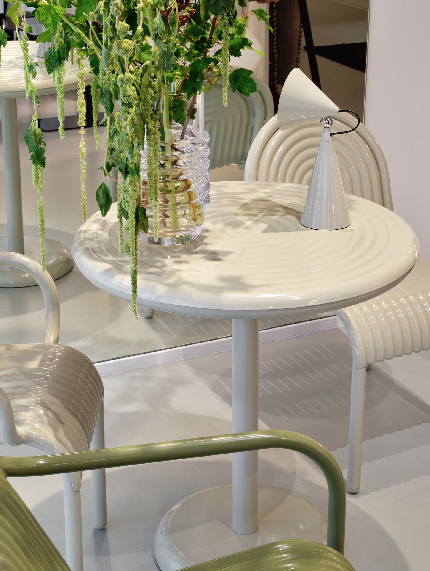 Groove Round Table by Tom Dixon - Putty