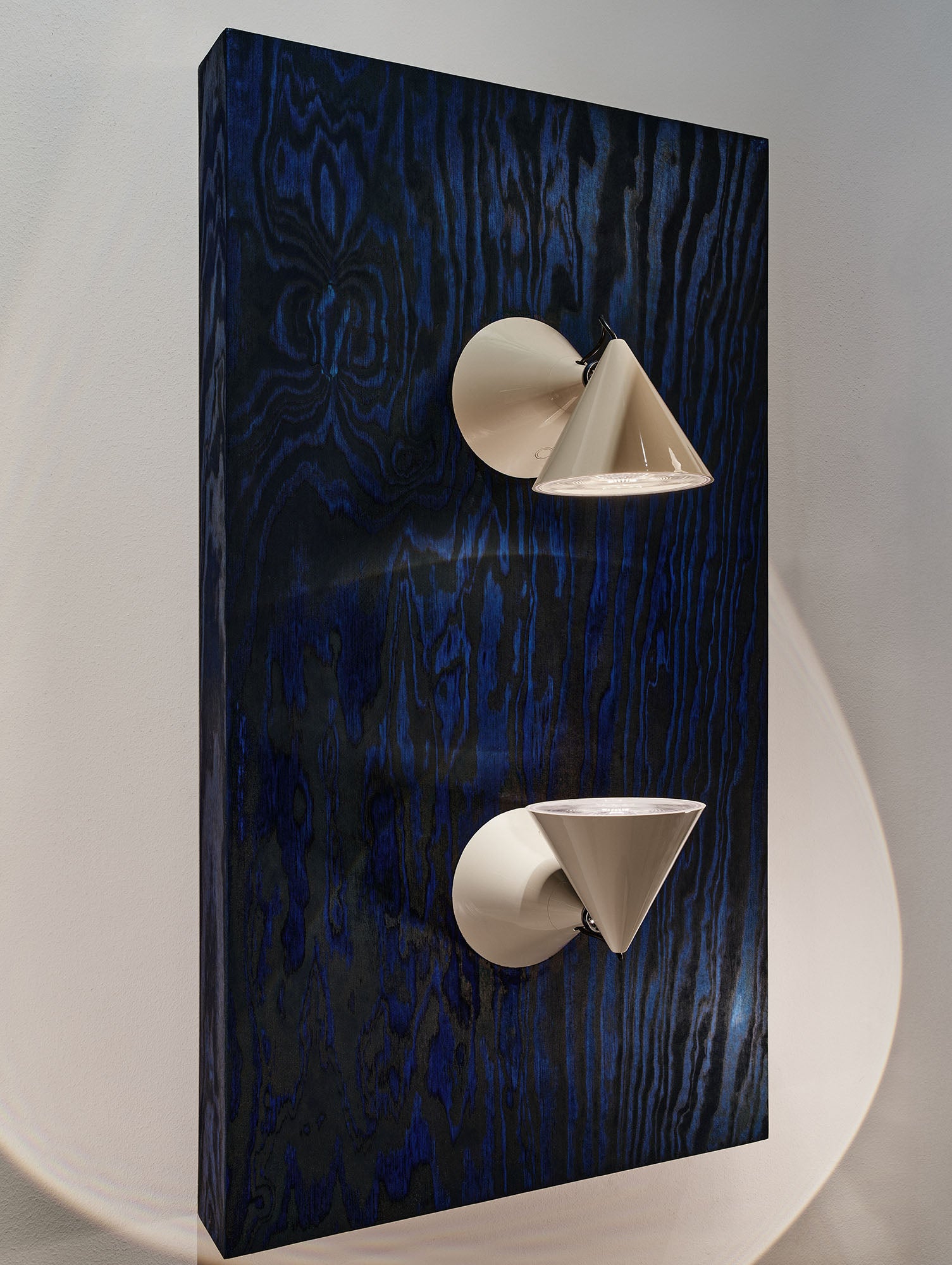 Pose LED Surface Light by Tom Dixon - Putty
