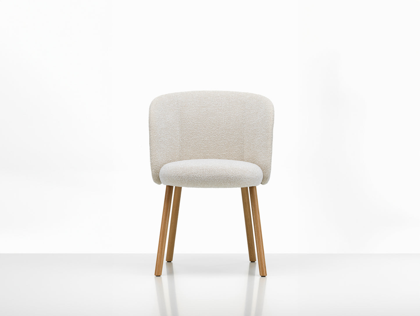 Mikado Side Chair by Vitra - Natural Oak / Nubia 01 Ivory Pearl (F100)