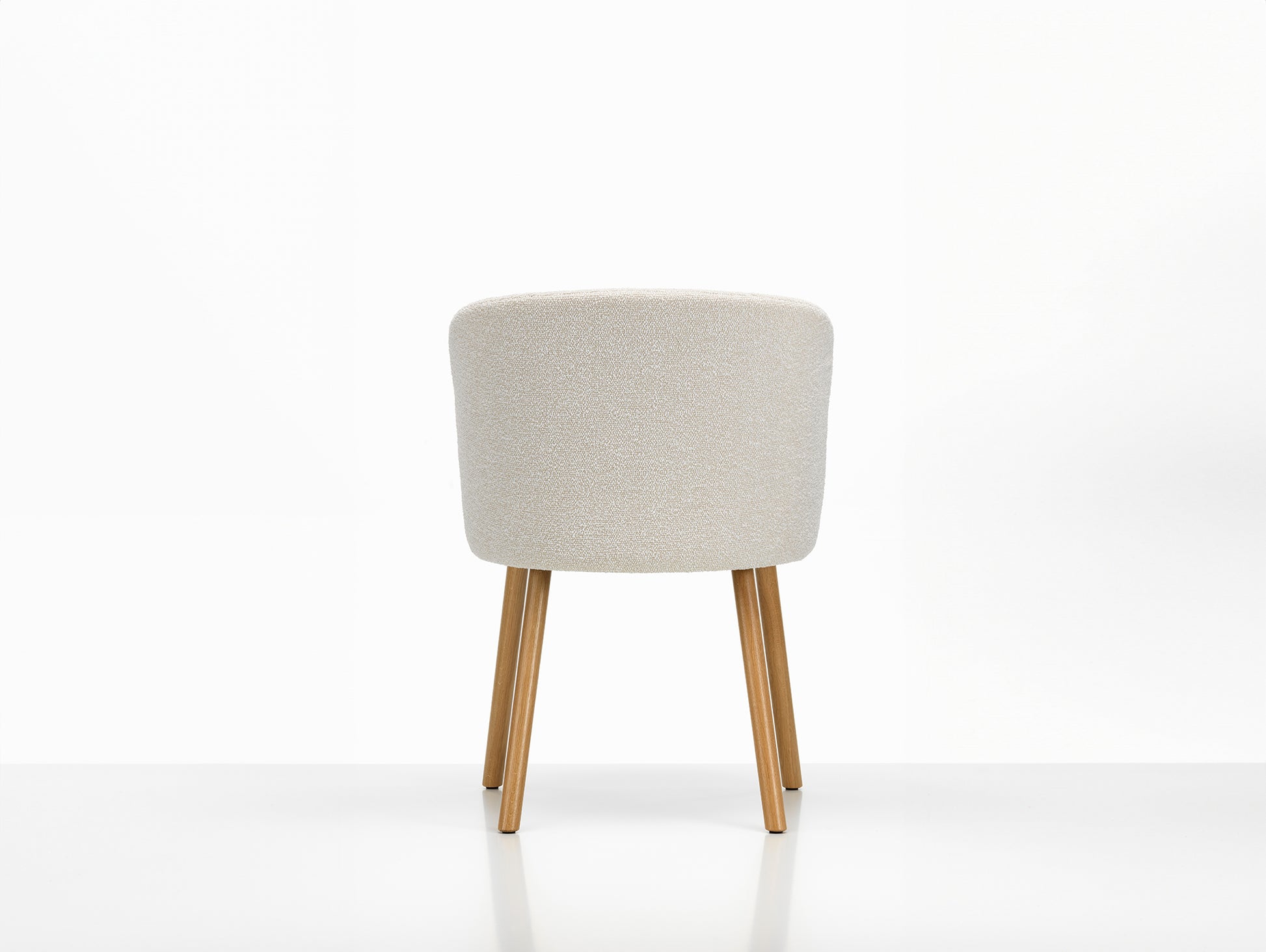 Mikado Side Chair by Vitra - Natural Oak / Nubia 01 Ivory Pearl (F100)