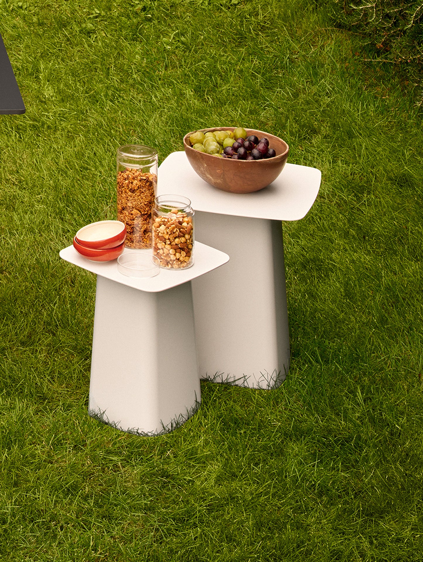 Outdoor Metal Side Table by Vitra - Soft Light