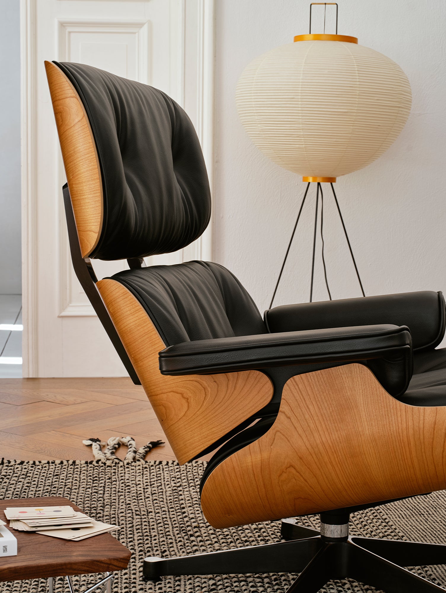 Eames Lounge Chair by Vitra - American Cherry / Leather Premium F66 Nero