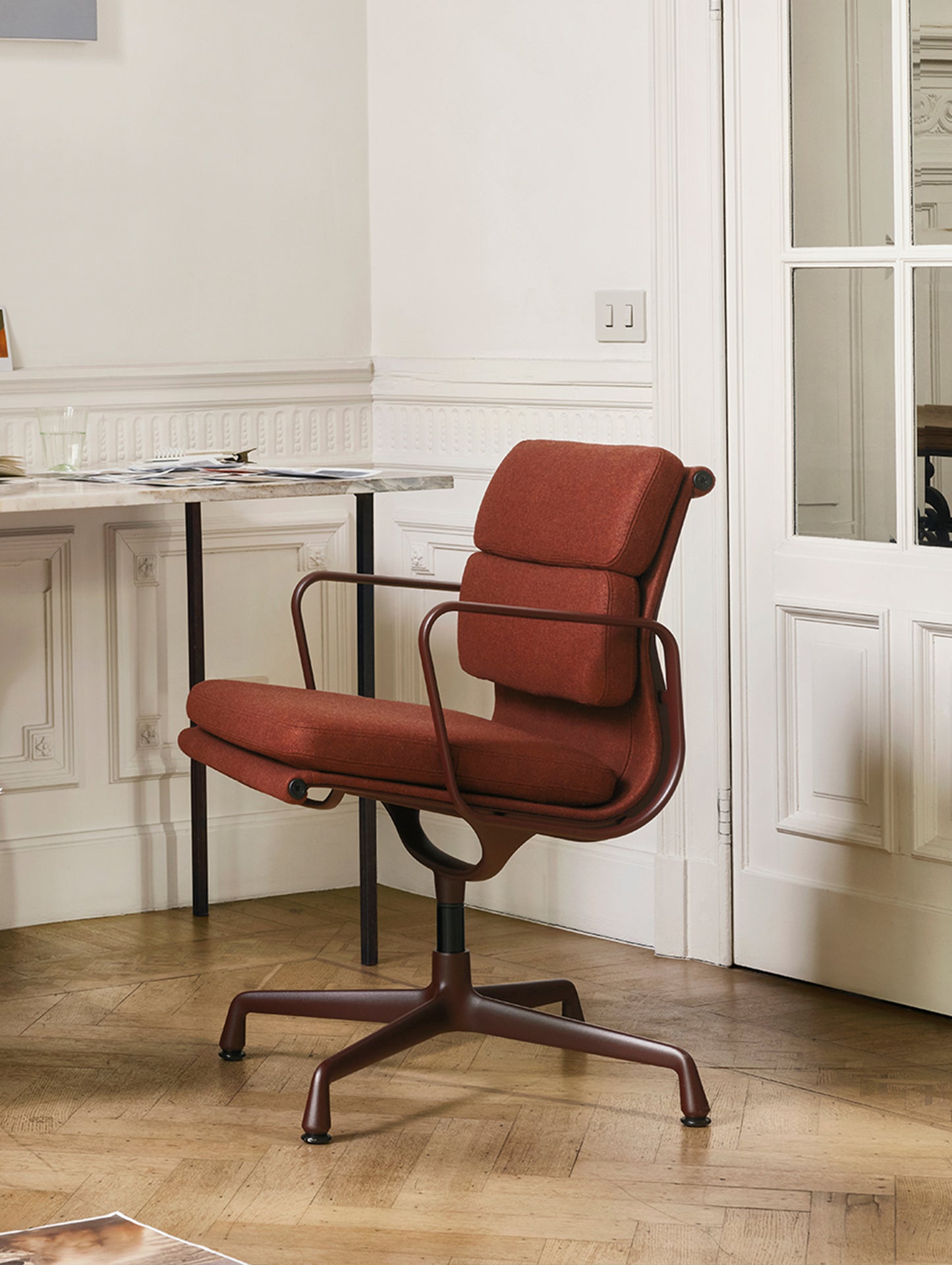 Soft Pad Conference Chair EA 208 by Vitra - Dark Bordeaux Powder-Coated Aluminium / Cosy 2 Chestnut (F80)