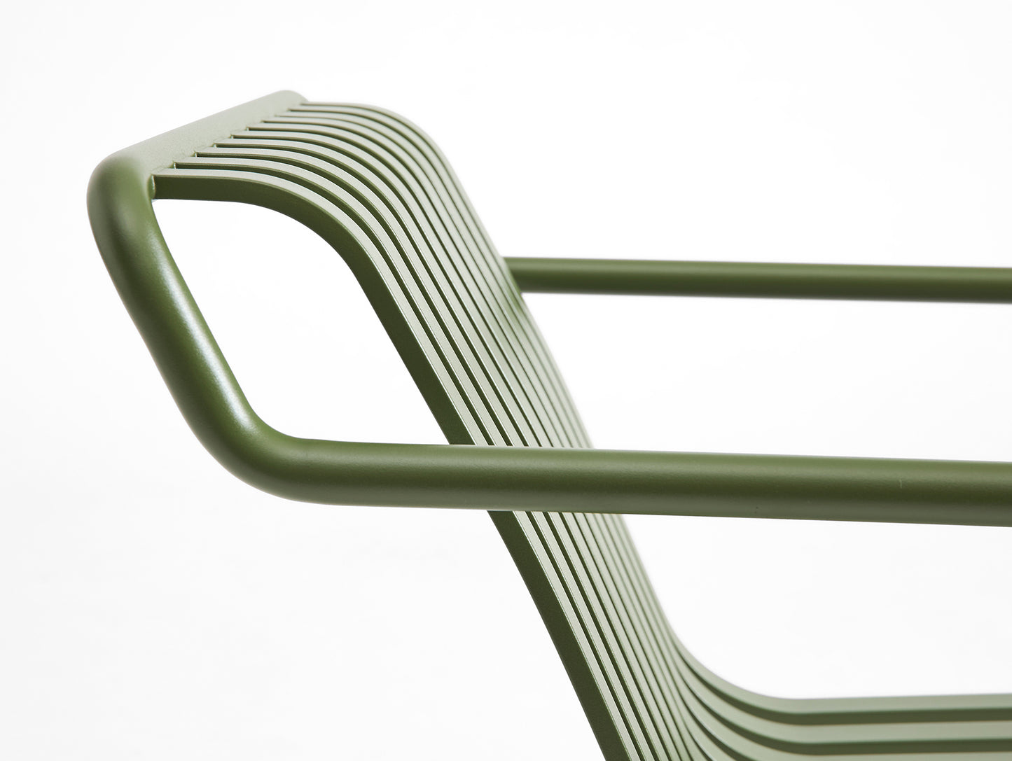 Palissade Cantilever Lounge Chair Low by HAY - Olive