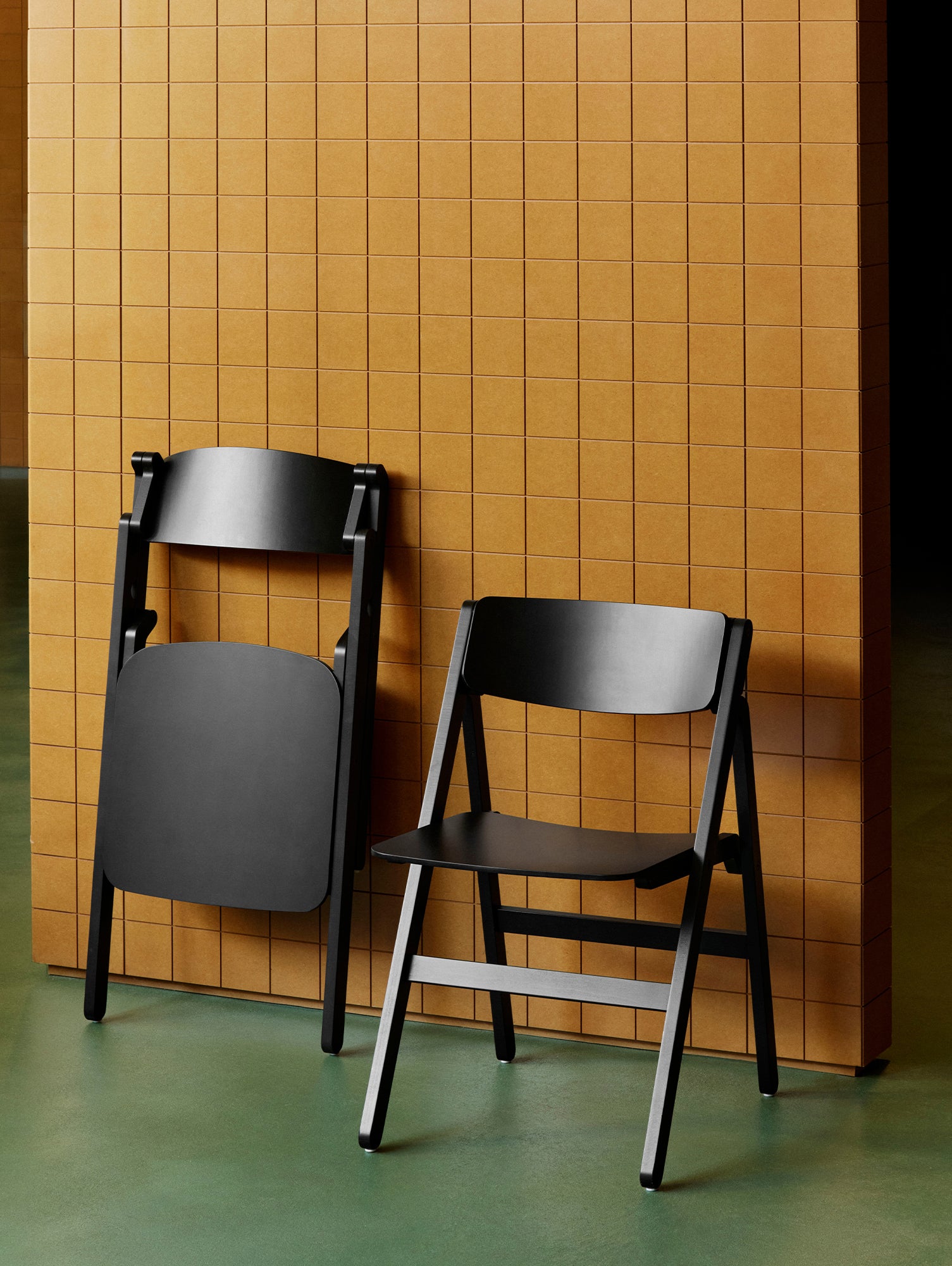 Backflip Chair by HAY - Anthracite