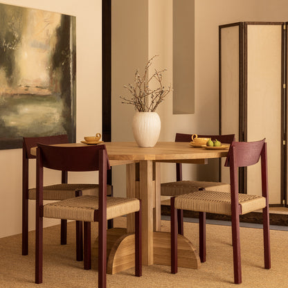 Puffin Round Dining Table (Solid Oak)