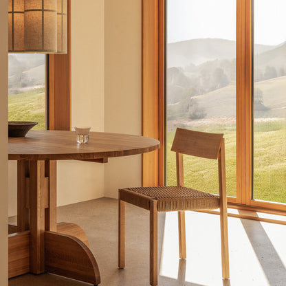 Puffin Round Dining Table (Solid Oak)
