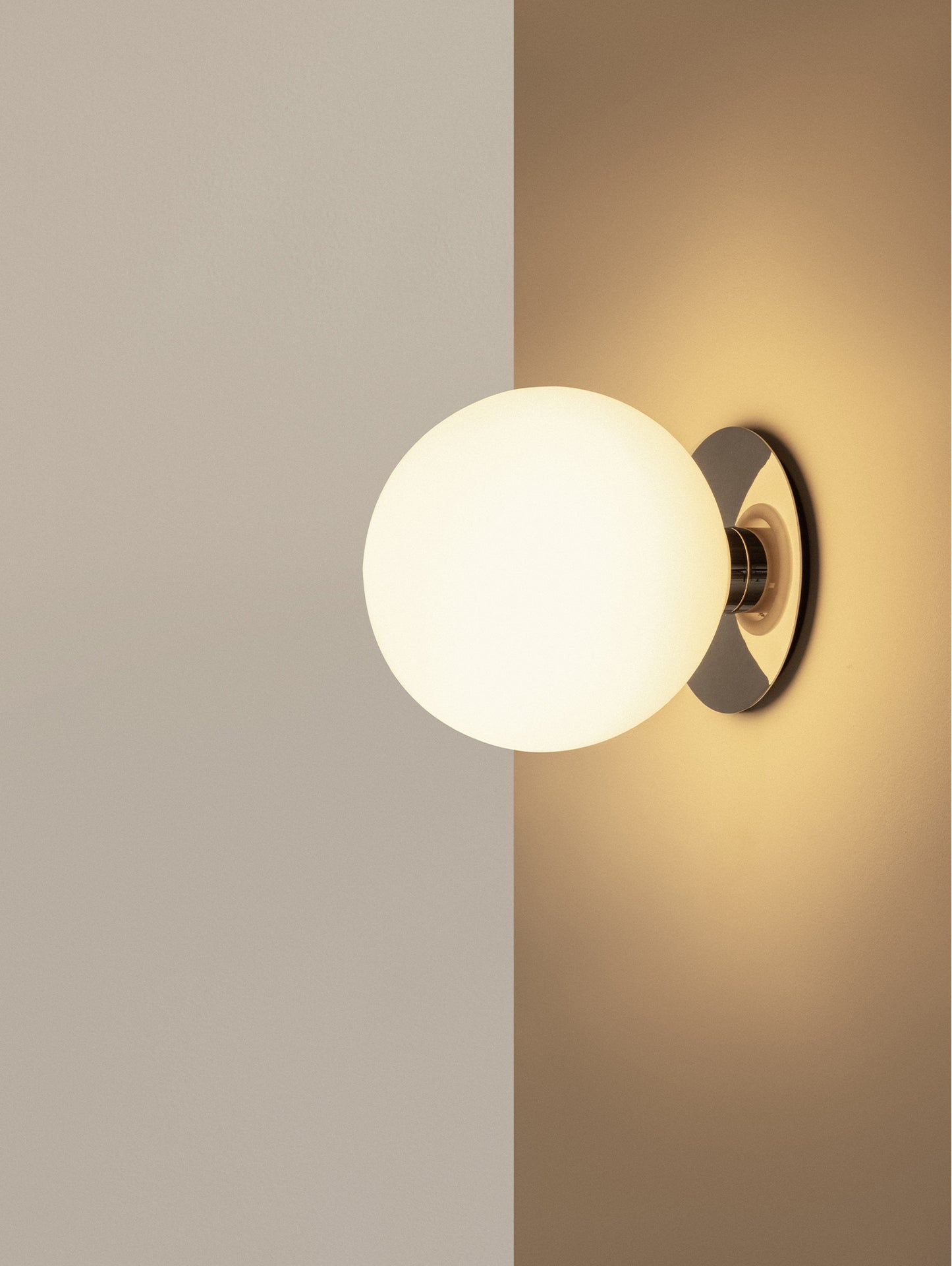 TR Wall and Ceiling Light