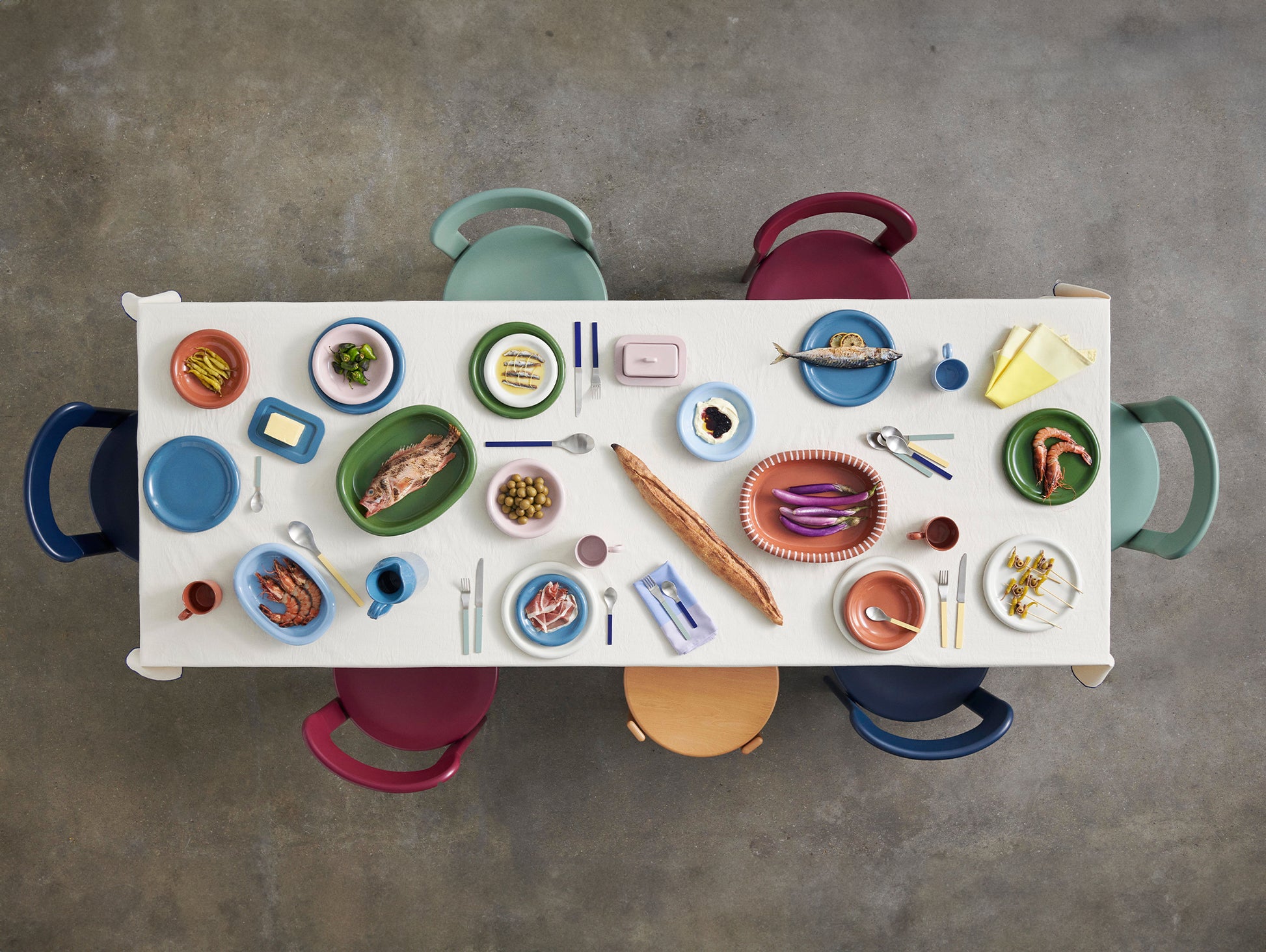 Barro Oval Dish by HAY 