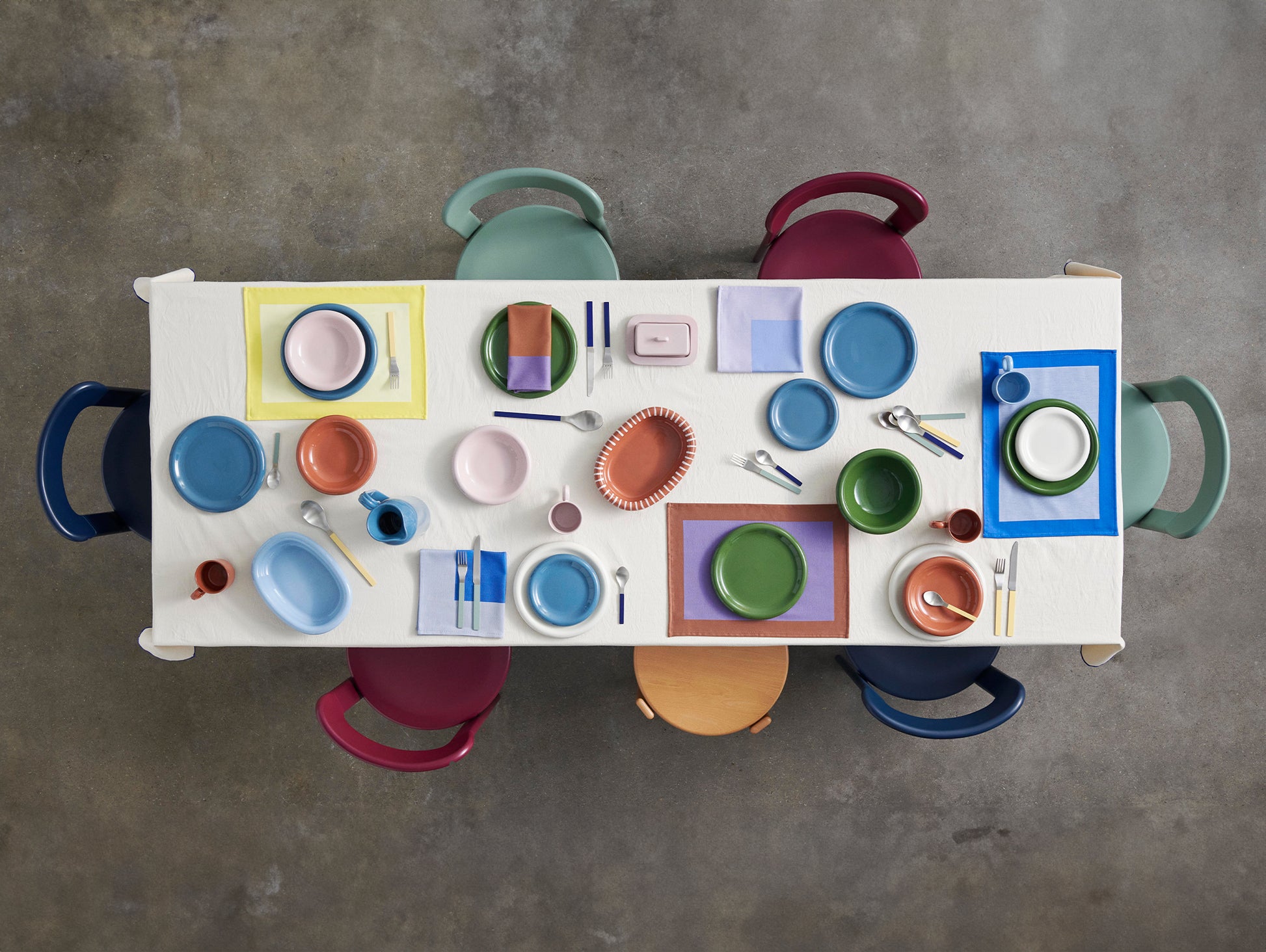 Barro Oval Dish by HAY 