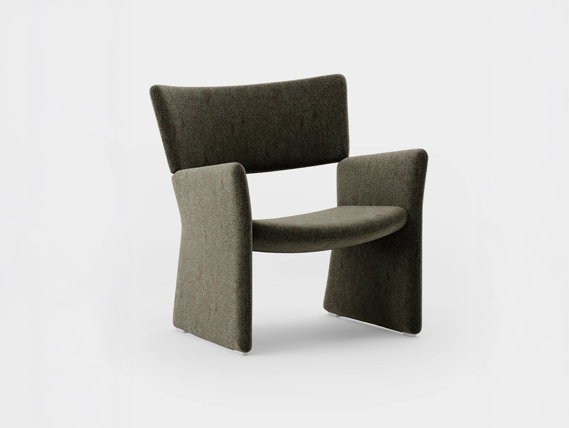 Crown Easy Chair by Massproductions - Keiga 982
