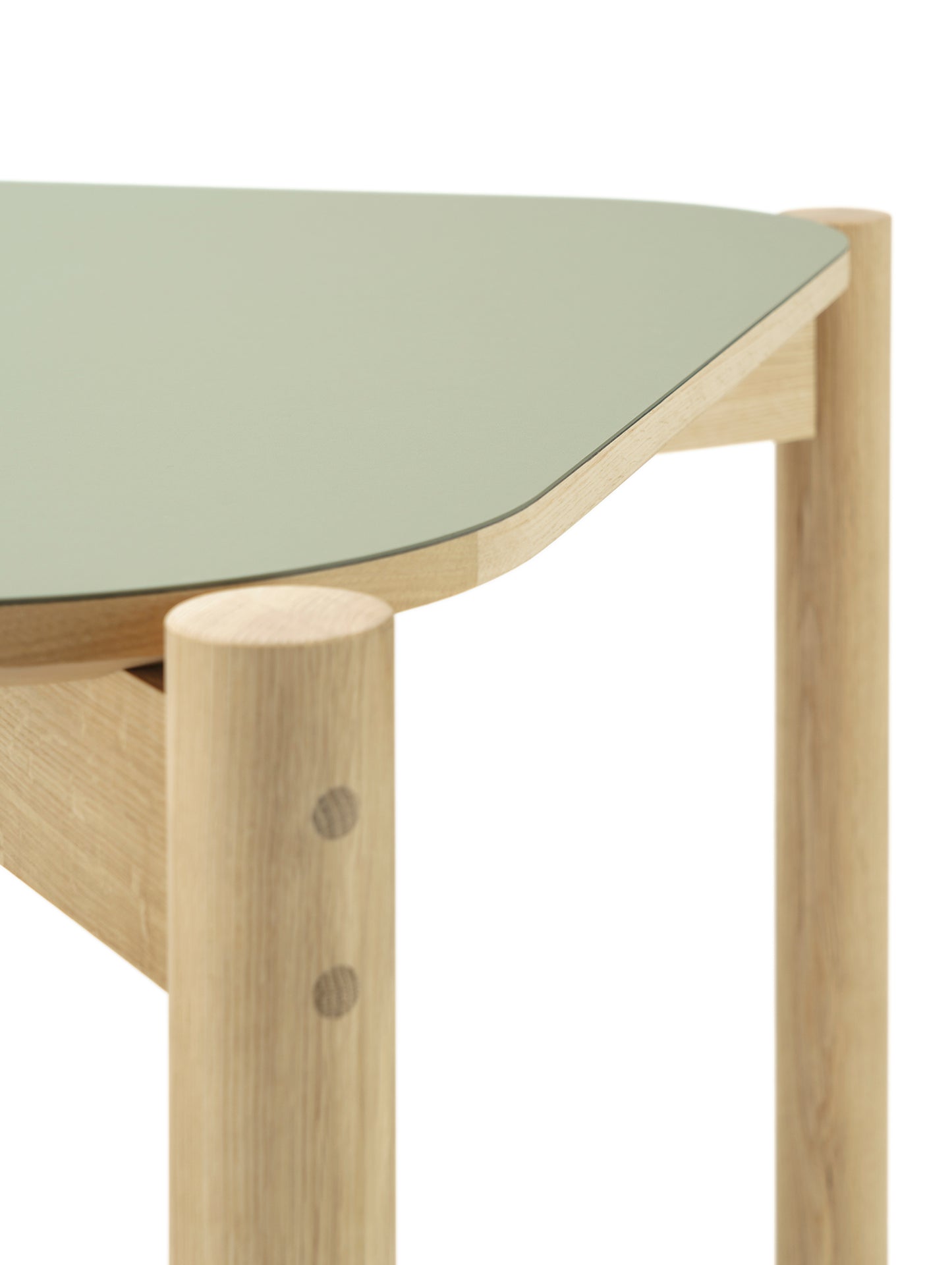 Castor Table by Karimoku New Standard