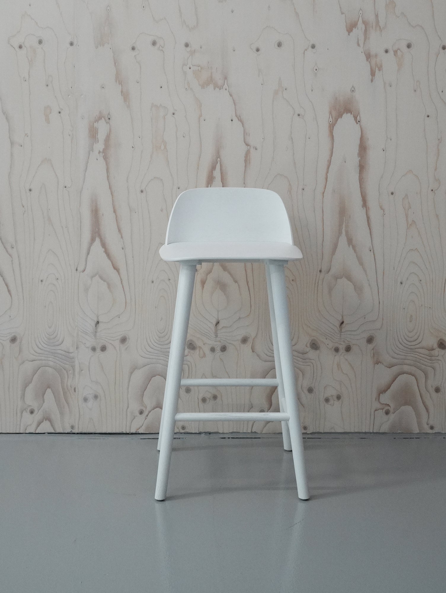 Muuto Nerd Barstool / 65cm Seat Height / White Painted Oak 