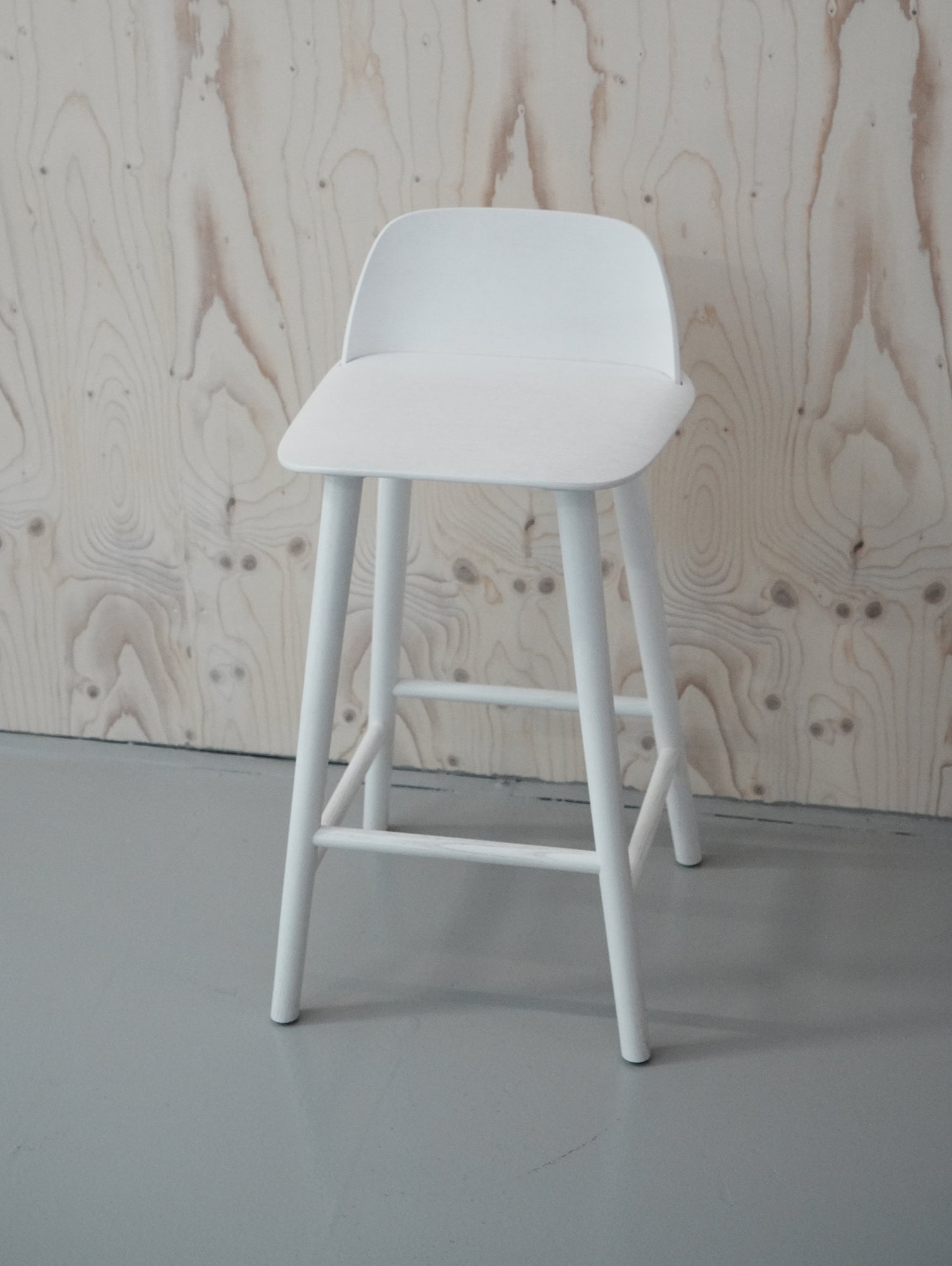 Muuto Nerd Barstool / 65cm Seat Height / White Painted Oak 