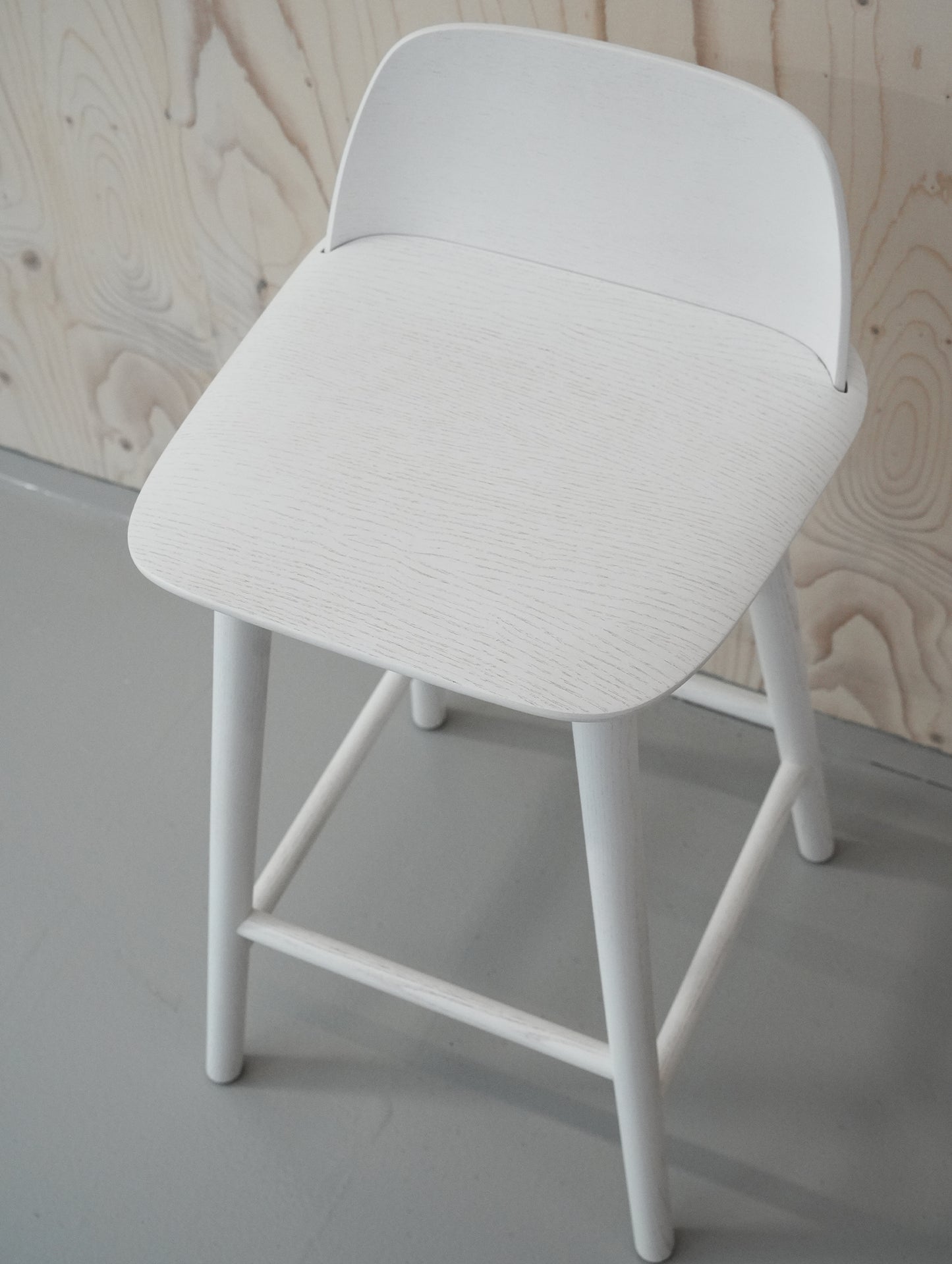 Muuto Nerd Barstool / 65cm Seat Height / White Painted Oak 
