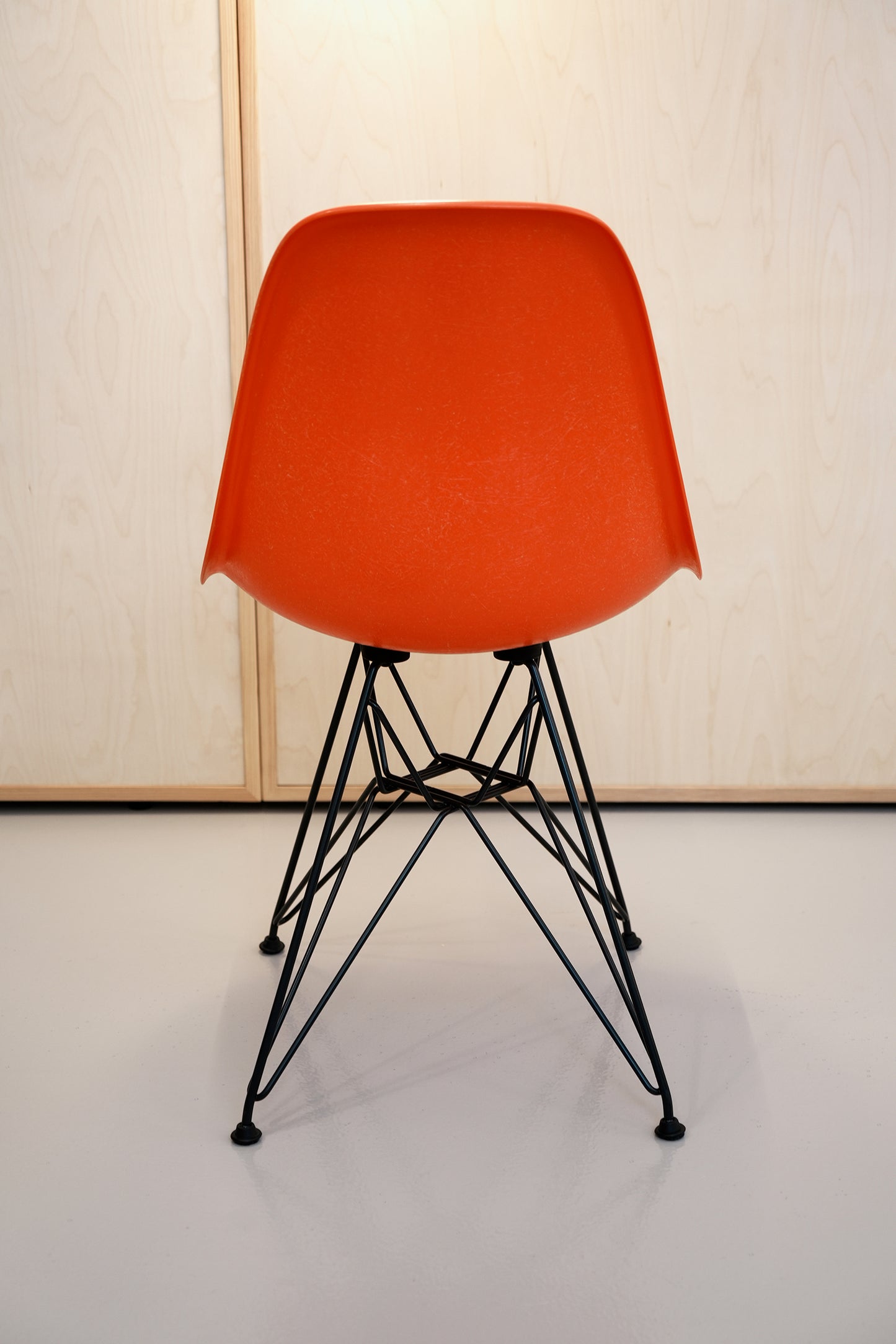 Eames 유리 섬유 사이드 체어