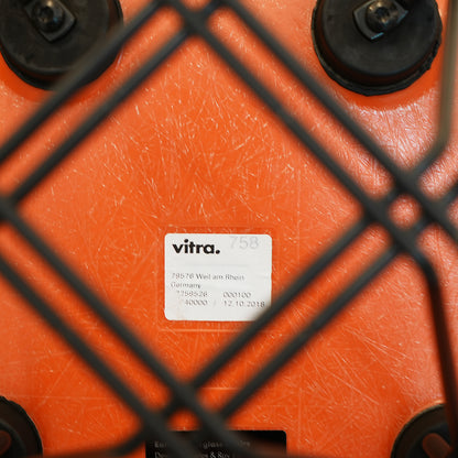 Eames 유리 섬유 사이드 체어