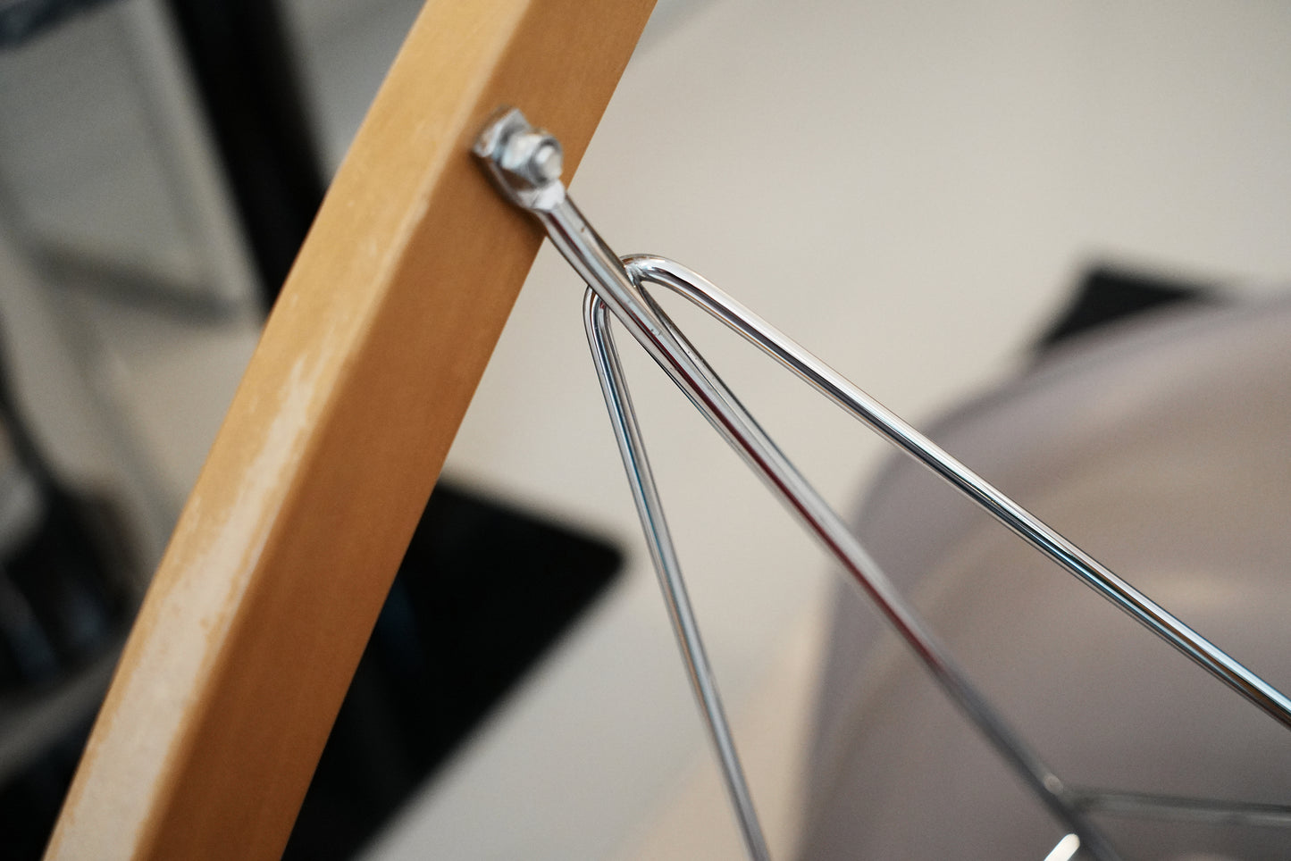 임스 RAR 플라스틱 안락 의자 RE