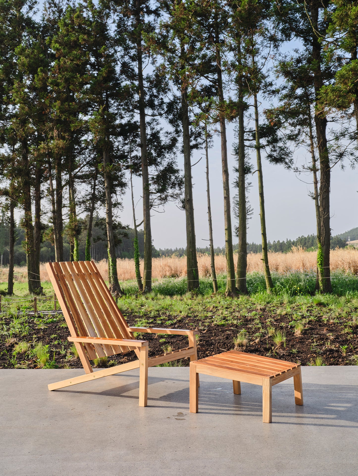 Between Lines Deck Chair by Fritz Hansen