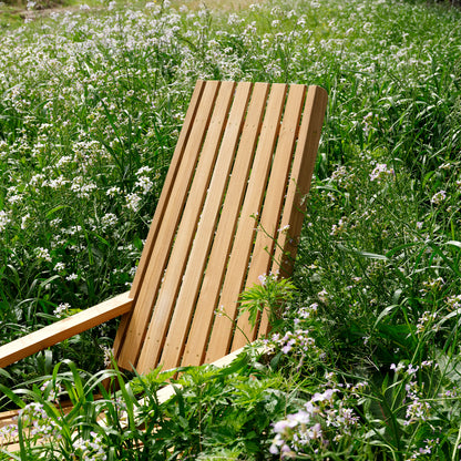 Between Lines Deck Chair by Fritz Hansen