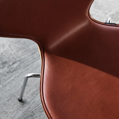 Series 7™ 3107 Dining Chair (Front Upholstered) by Fritz Hansen - Chromed Steel / Grace Chestnut Leather 