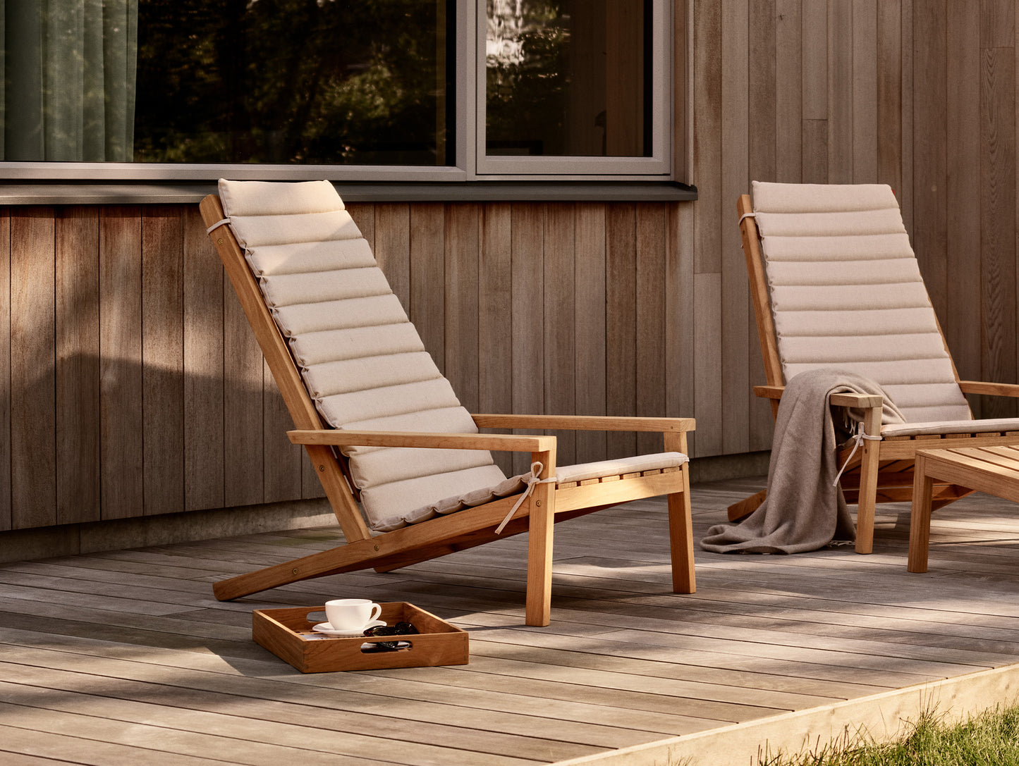 Between Lines Deck Chair Cushion by Fritz Hansen - Papyrus