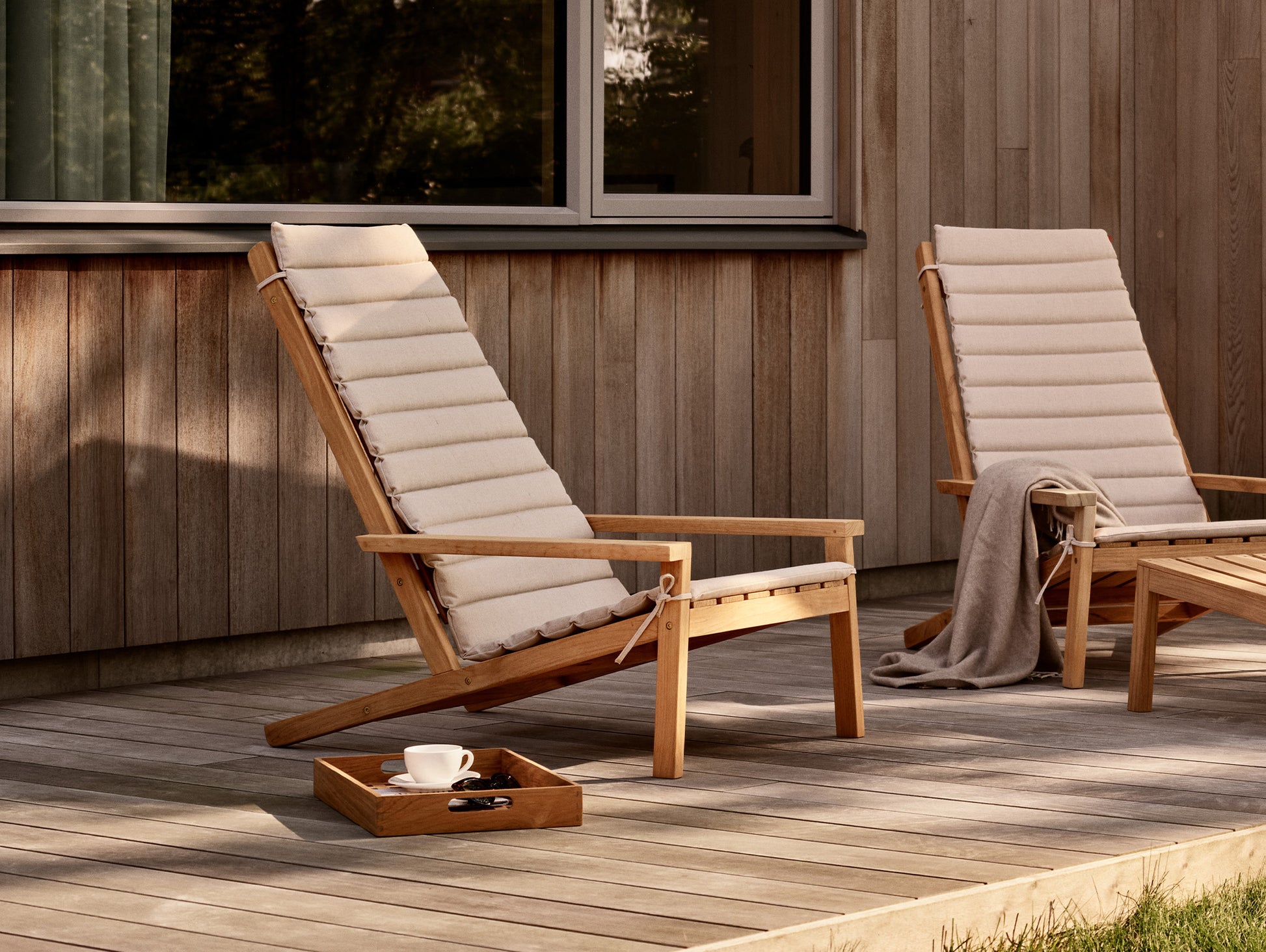 Between Lines Deck Chair Cushion by Fritz Hansen - Papyrus