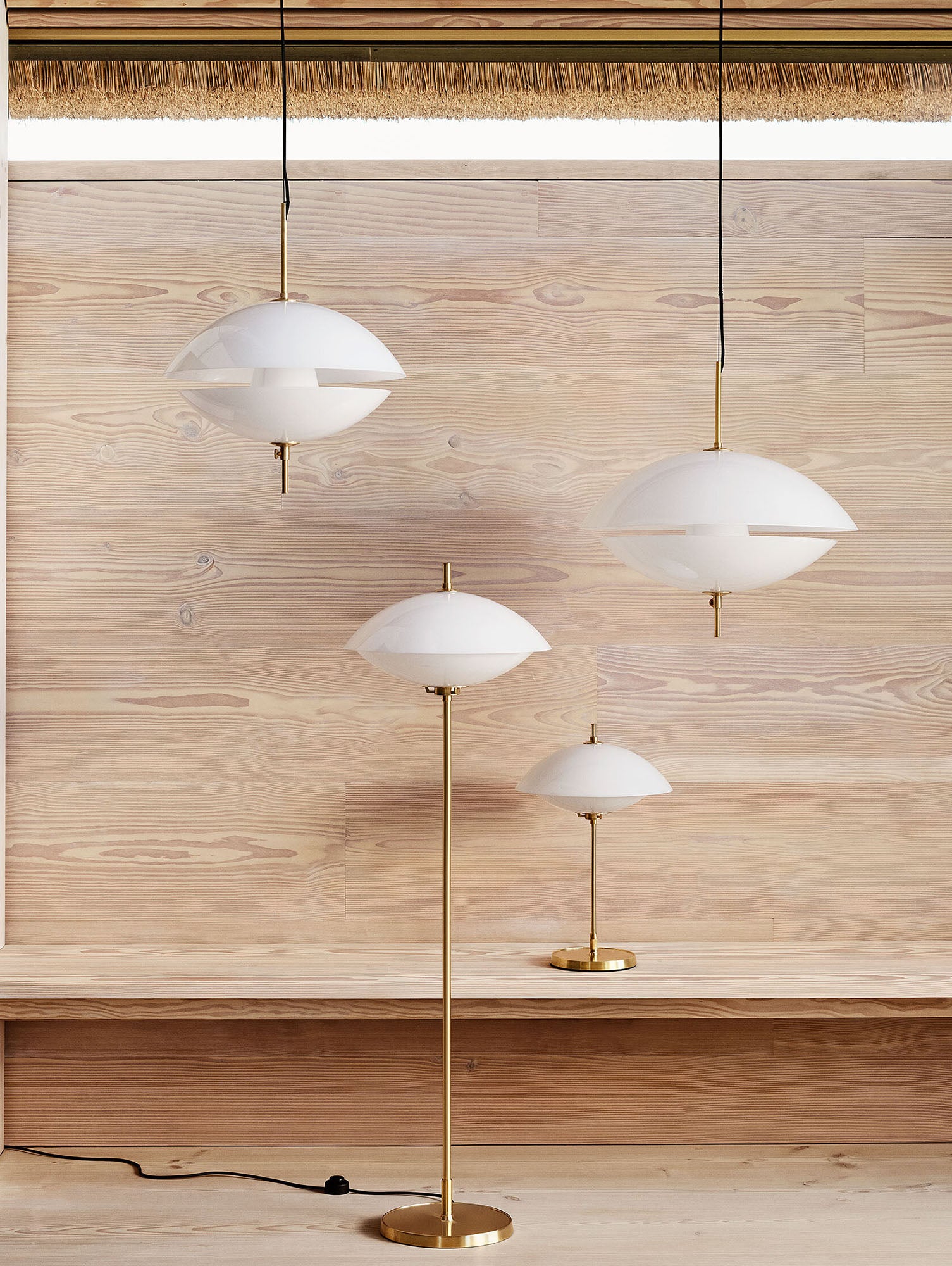 Clam Table Lamp by Fritz Hansen