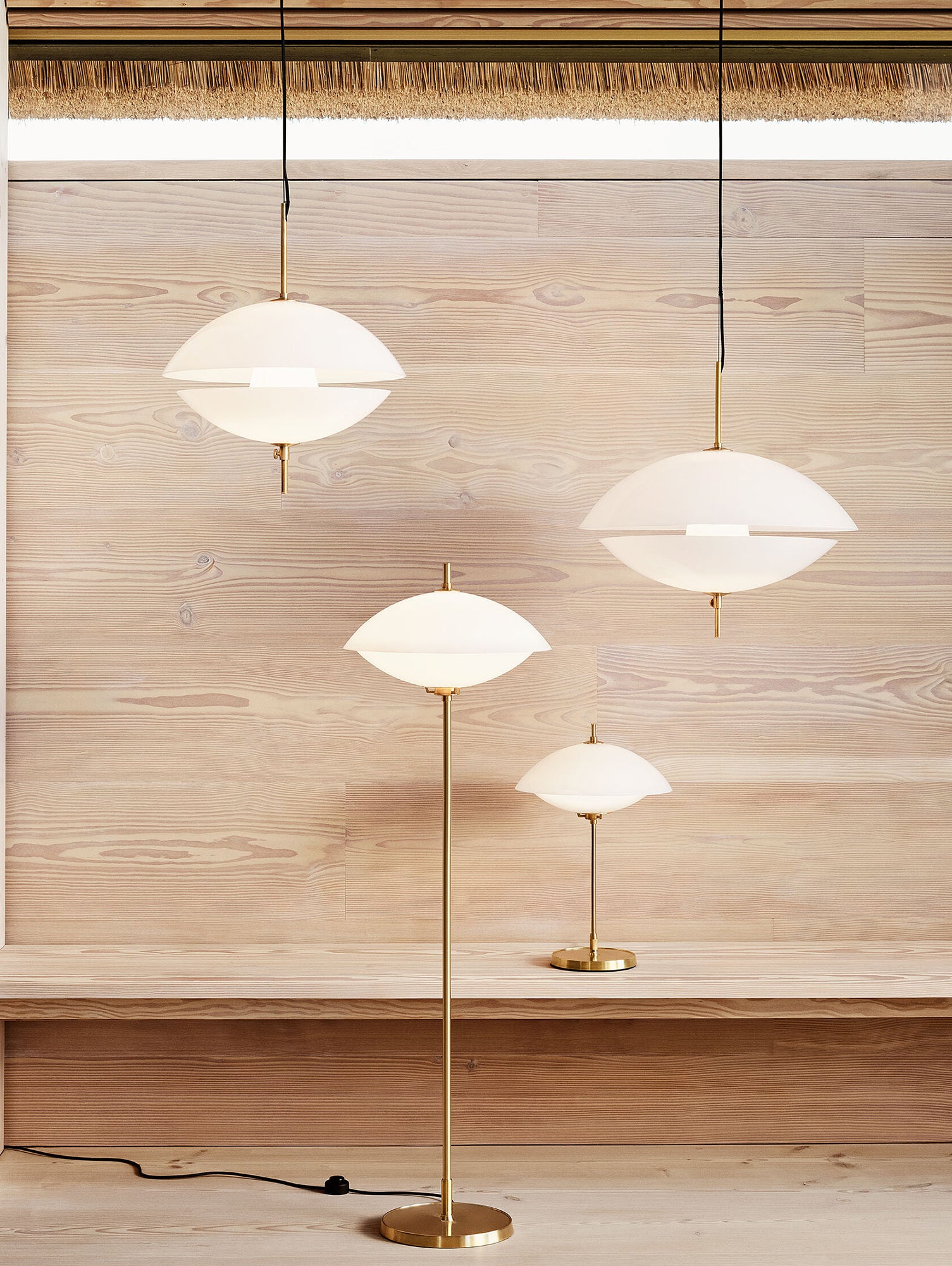 Clam Table Lamp by Fritz Hansen