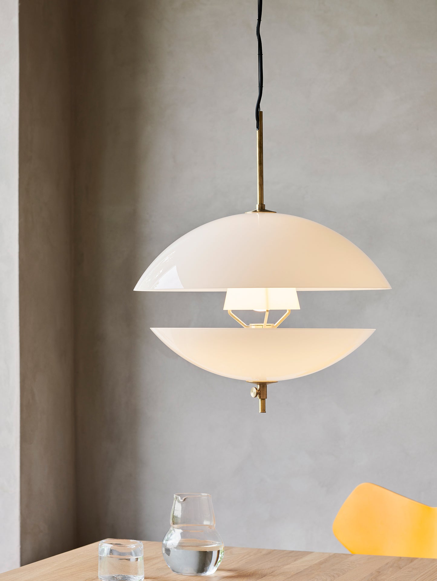 Clam Pendant Lamp by Fritz Hansen 