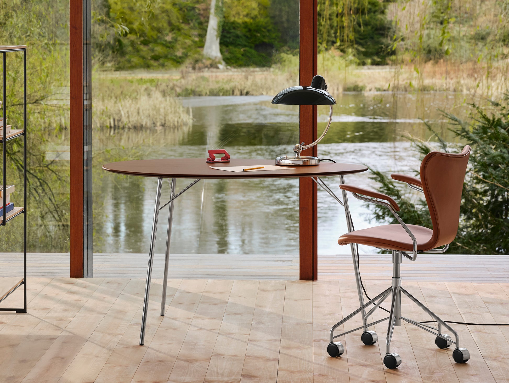 Egg Table by Fritz Hansen