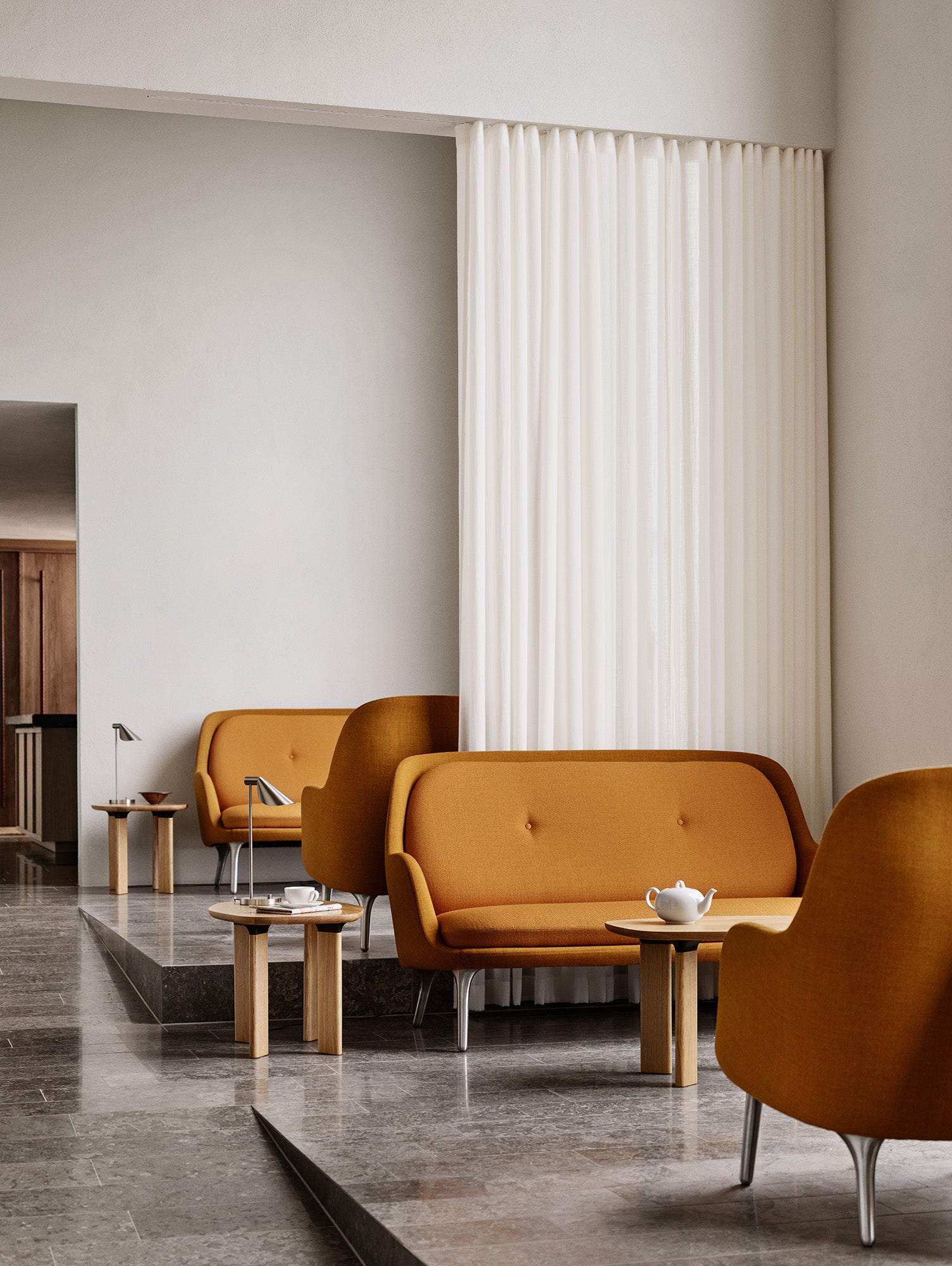 Analog Side Table (JH43A) by Fritz Hansen