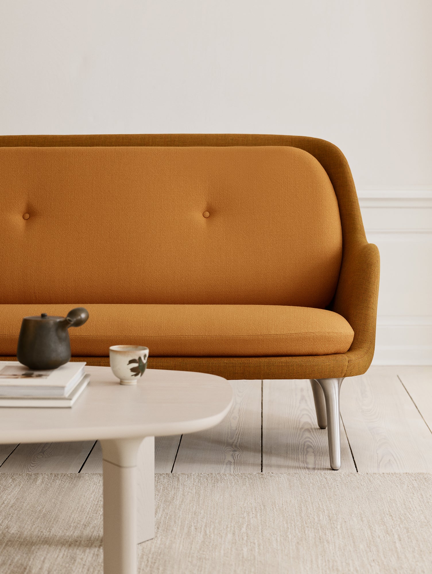 Analog Coffee Table (JH63A) by Fritz Hansen - Light Beige Ash