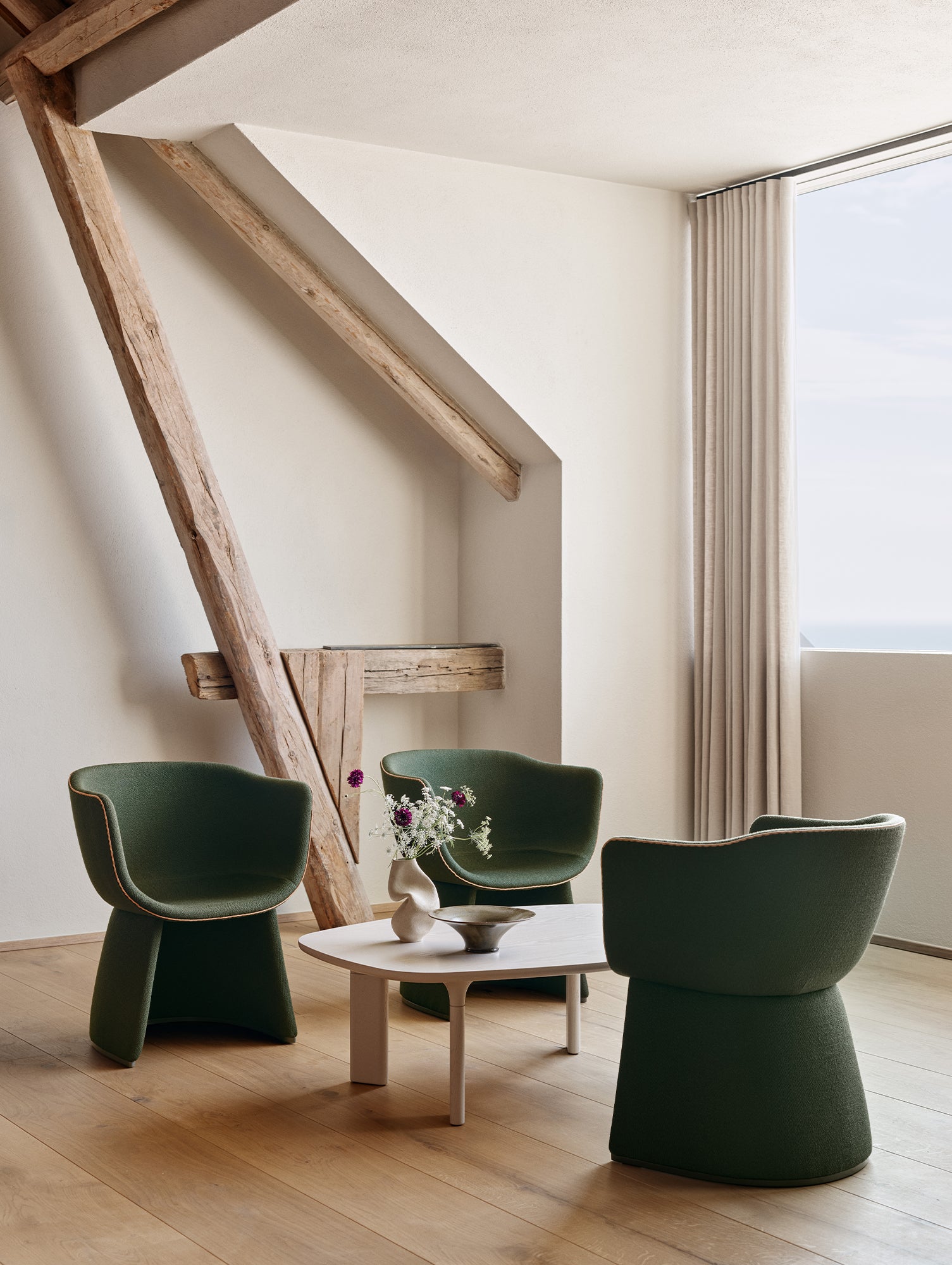 Analog Coffee Table (JH63A) by Fritz Hansen - Light Beige Ash