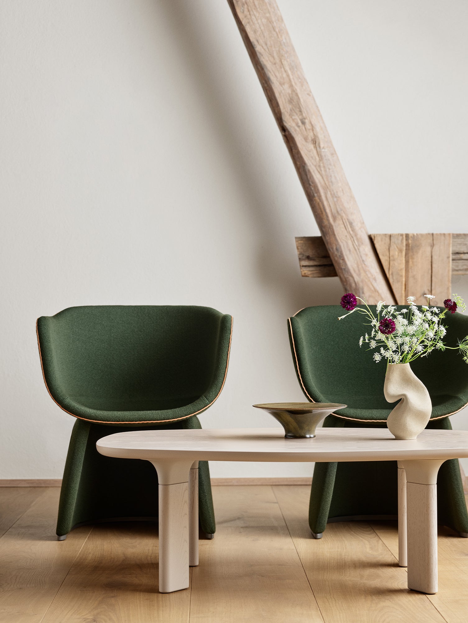 Analog Coffee Table (JH63A) by Fritz Hansen - Light Beige Ash