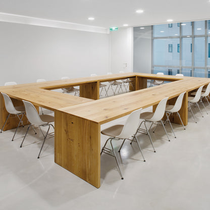TA01 Ponte Table by e15