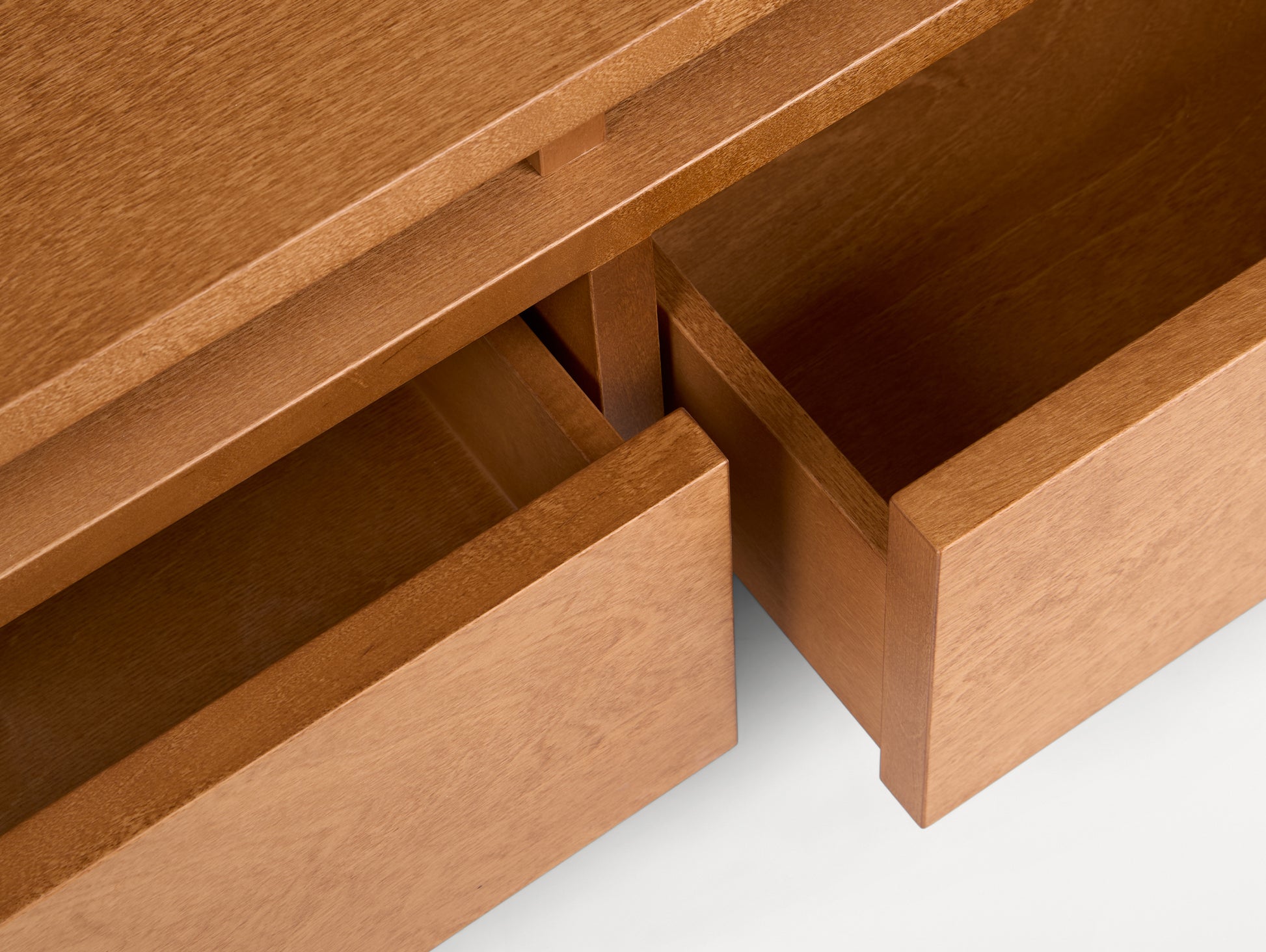 Ratio Console by Frama