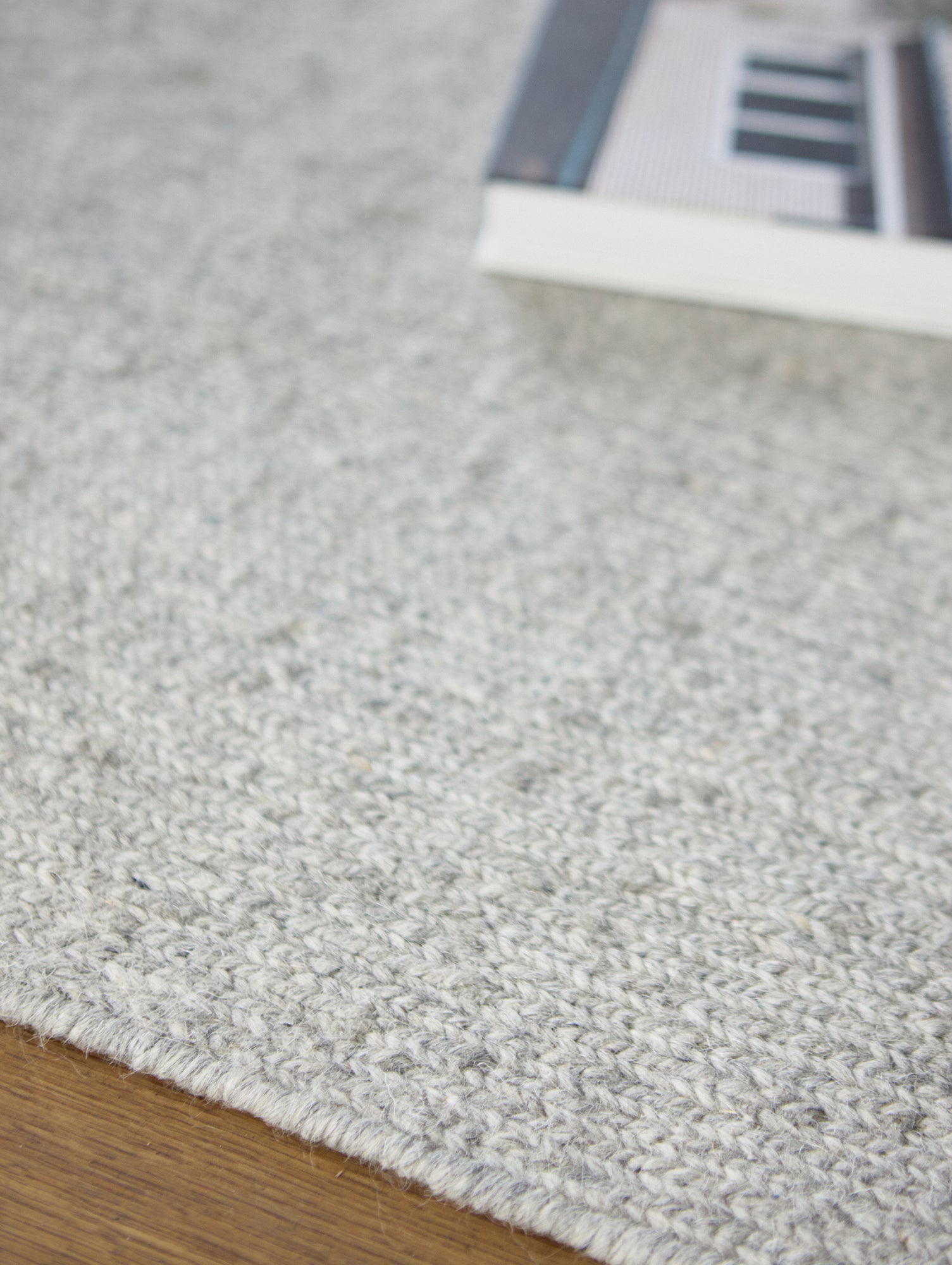 Bjork Rug by Fabula Living - Off White / Light Grey 1127