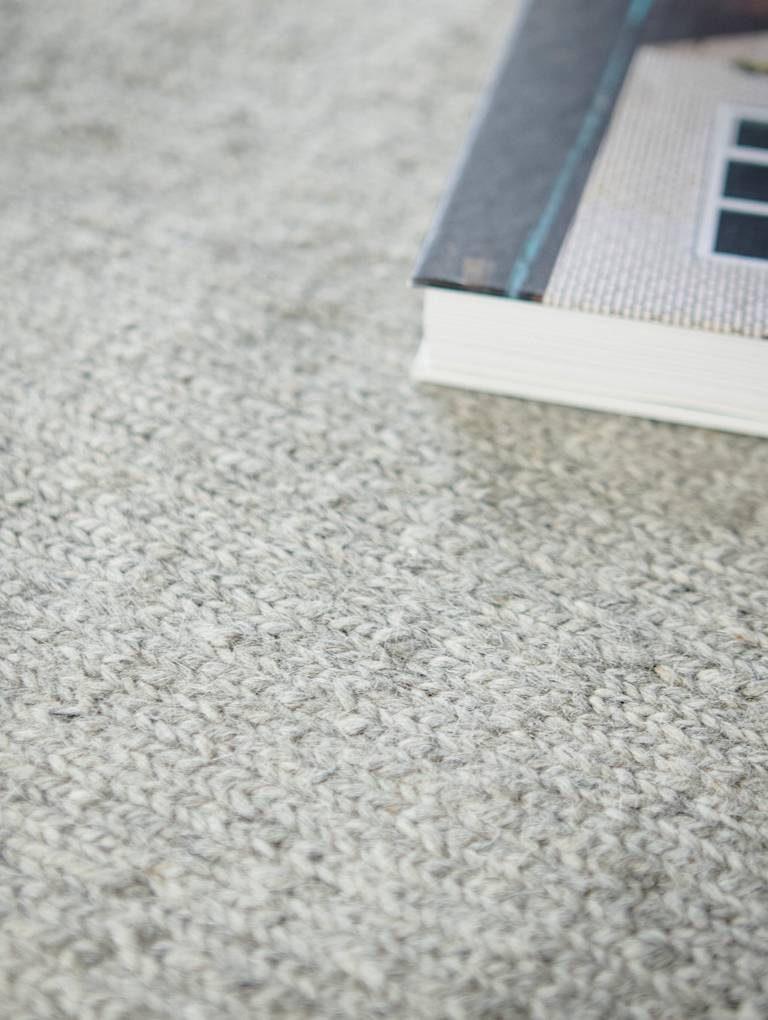 Bjork Rug by Fabula Living - Off White / Light Grey 1127