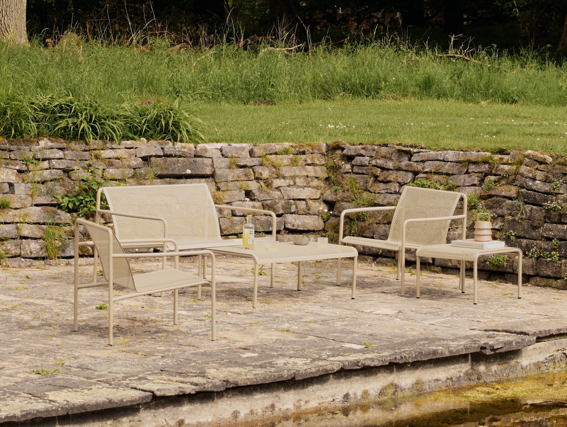 Dapple Lounge Armchair by Ferm Living - Cashmere