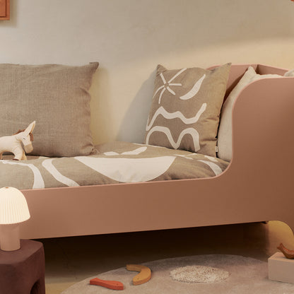 Frill Portable Lamp by Ferm Living - Rose