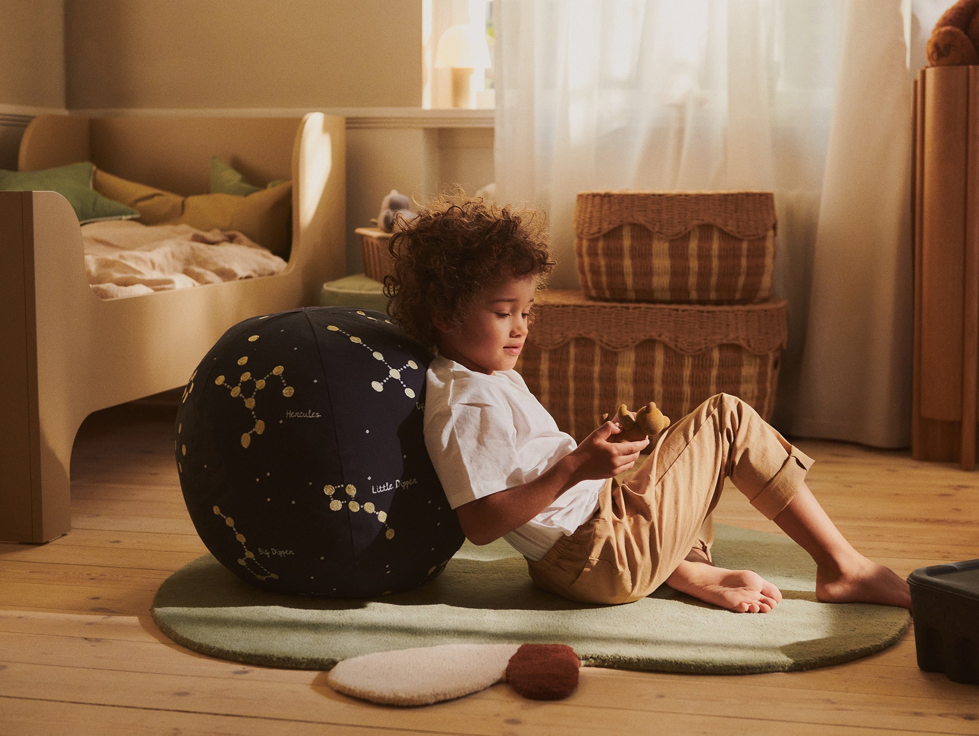 Apple Tufted Rug by Ferm Living - Tea Green