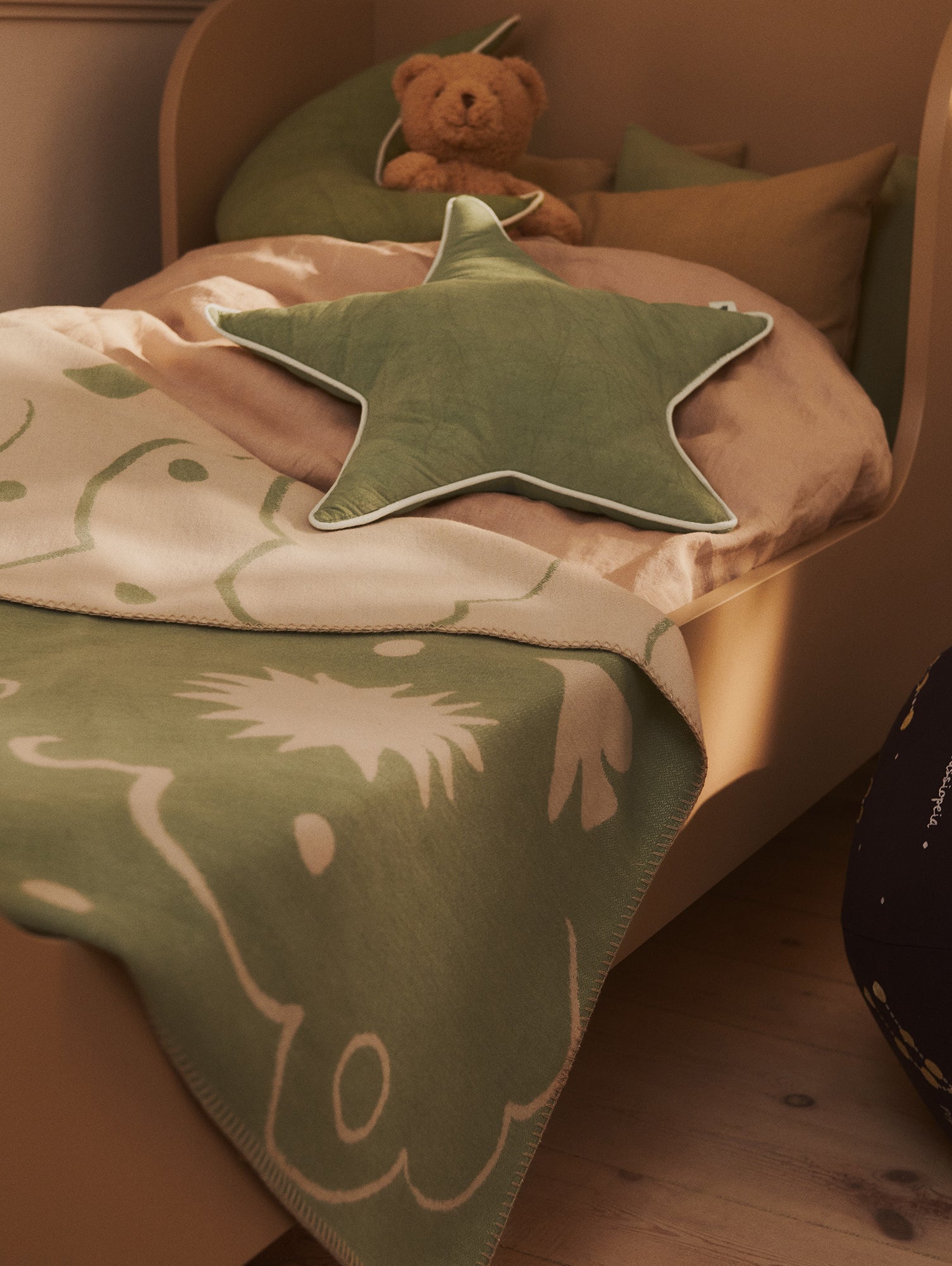 Star Cushion by Ferm Living - Tea Green