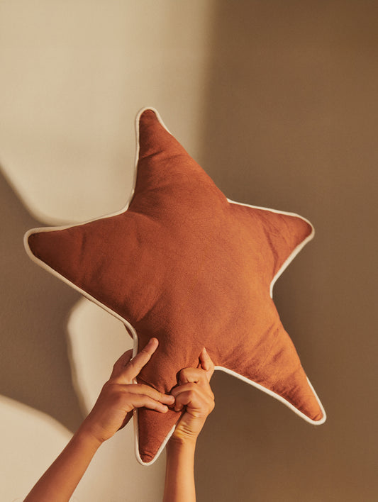 Star Cushion by Ferm Living - Brown Clay