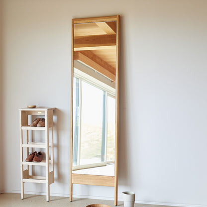 A Line Mirror by Form and Refine

