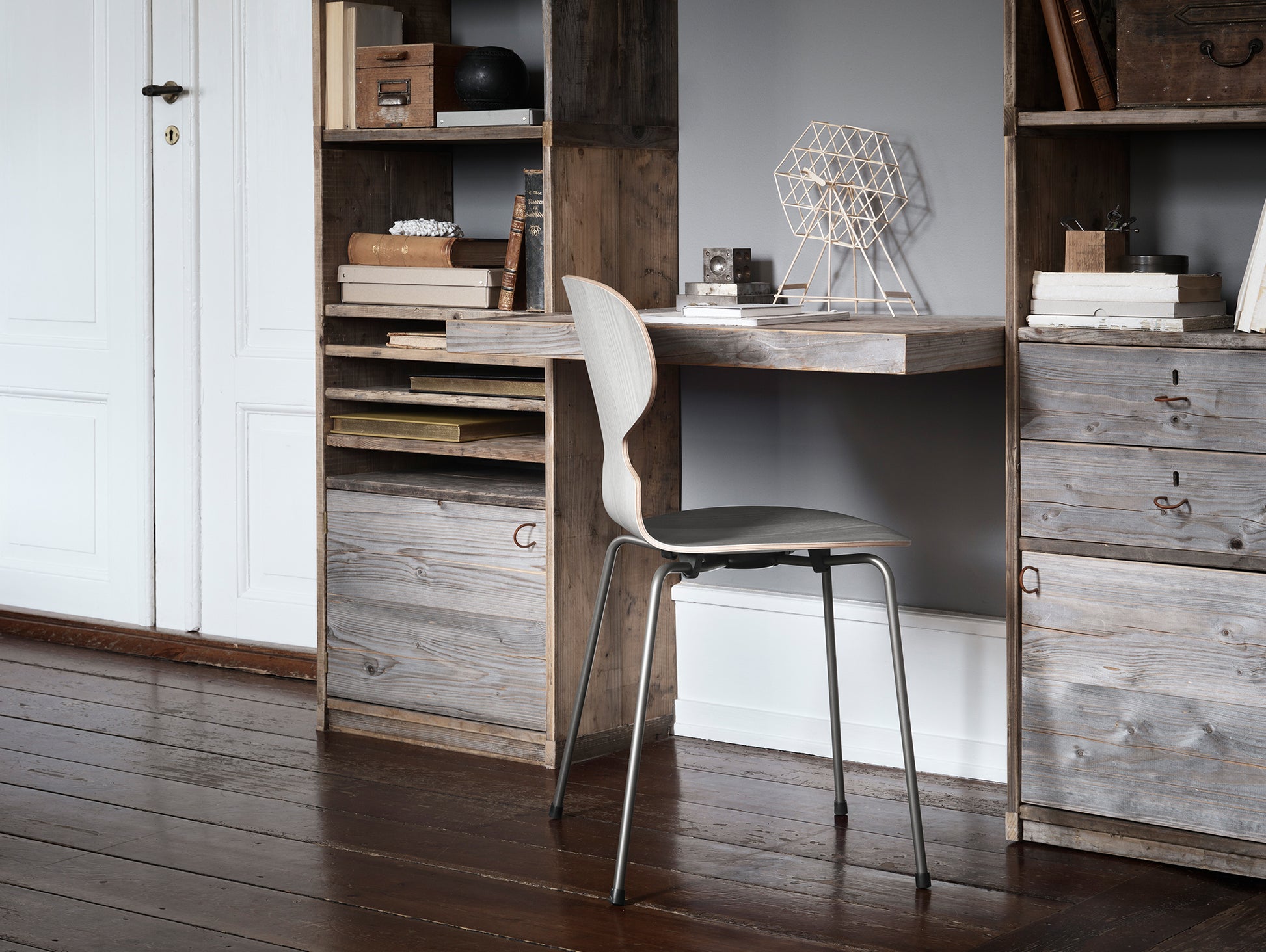 Ant Chair 4 Legs by Fritz Hansen