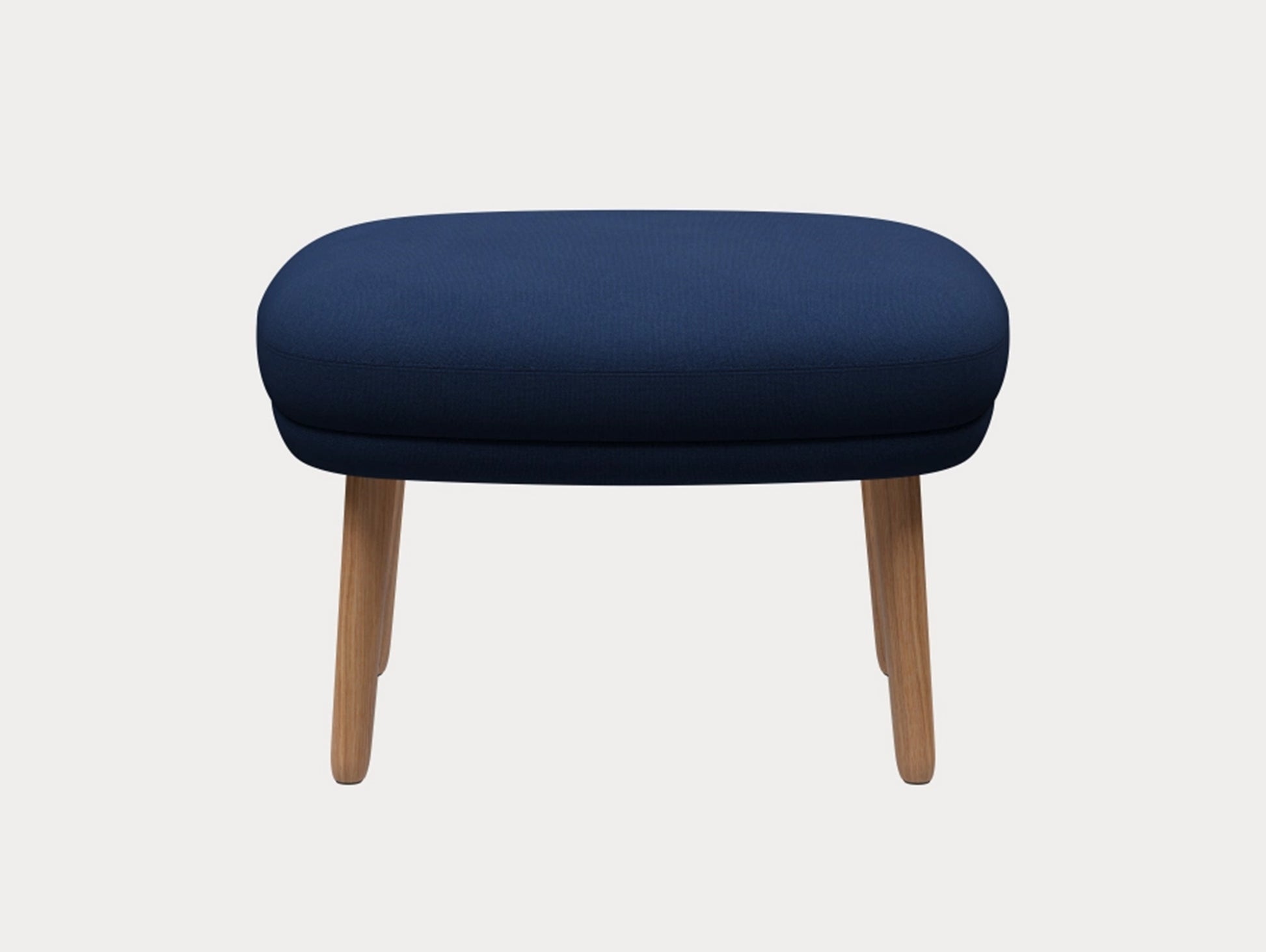 Fri Ottoman by Fritz Hansen - JH15 / 
Outside: Christianshavn 1153 / Seat: Christianshavn 1153